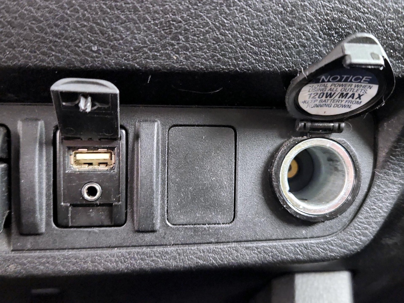2019 Toyota Tacoma SR5 - Photo 19