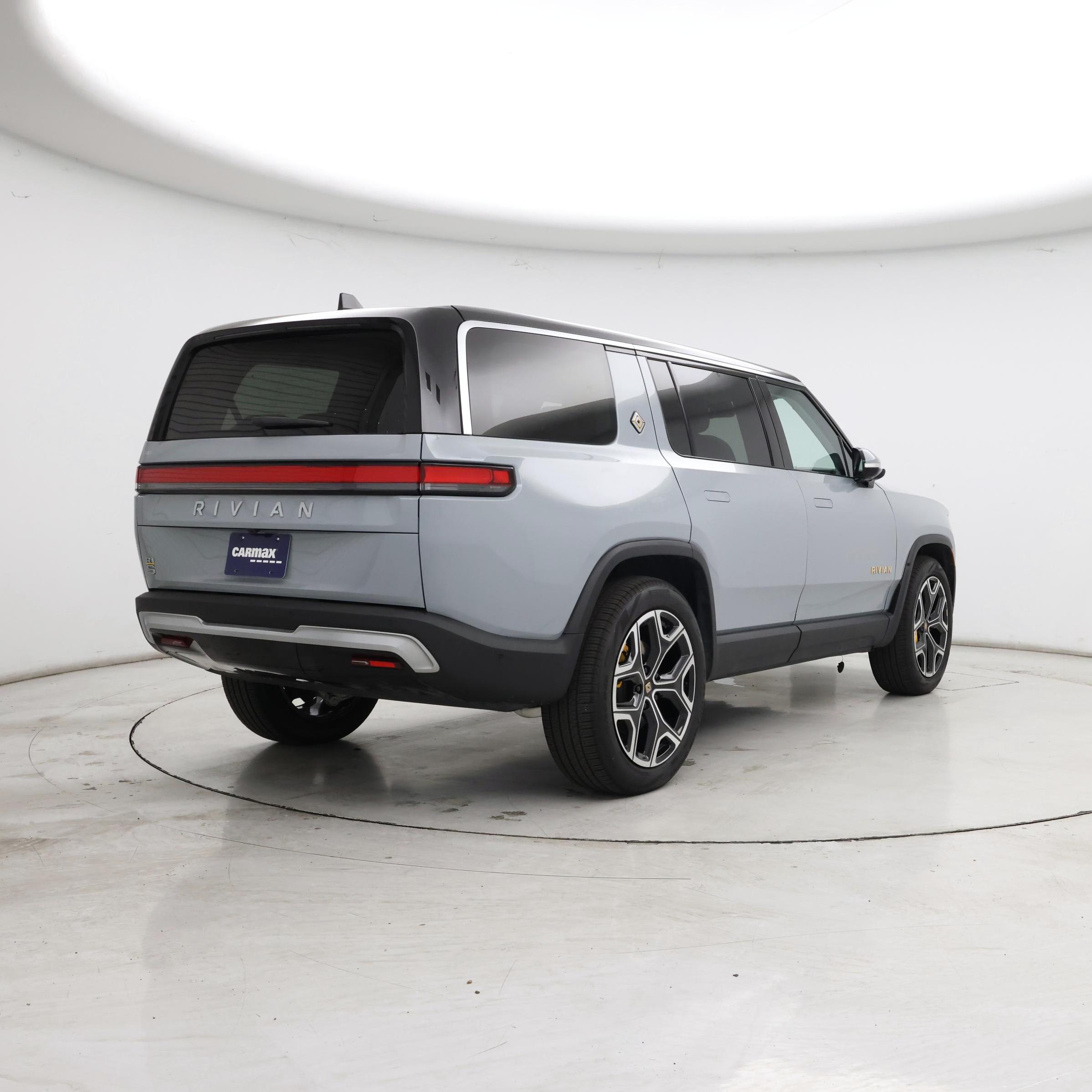 Thumbnail: 2023 Rivian R1S - 8