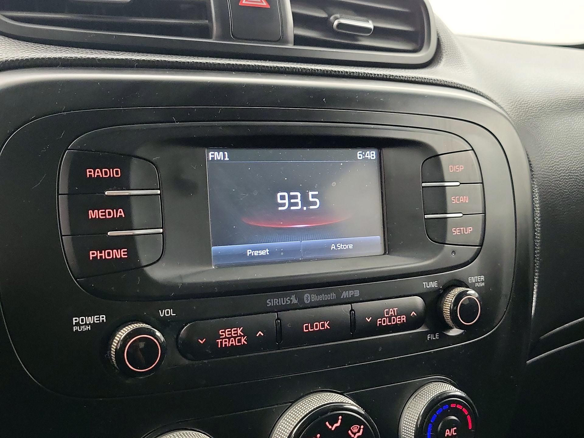 Thumbnail: 2016 Kia Soul - 15