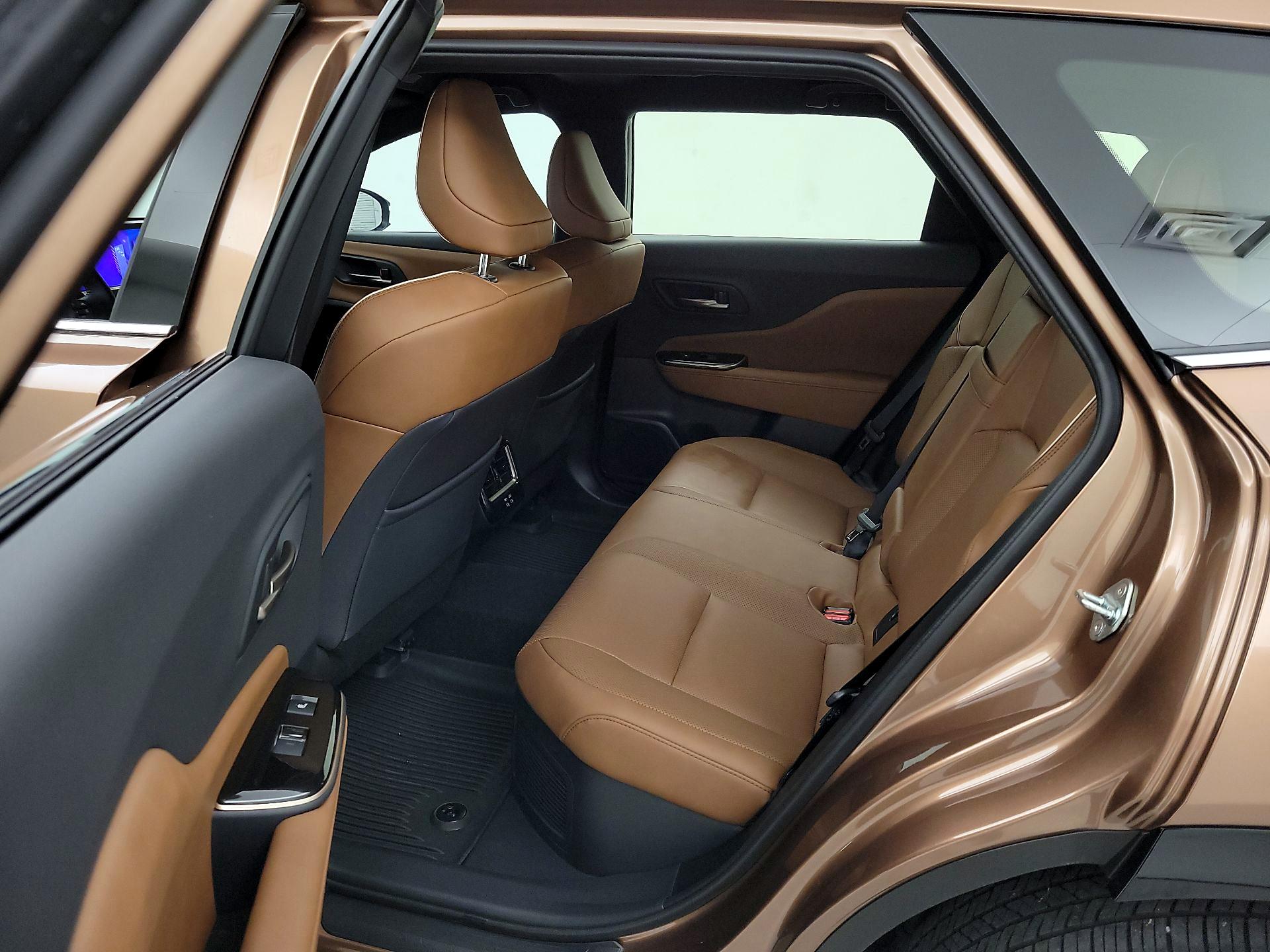 Thumbnail: 2025 Toyota Crown Signia - 19