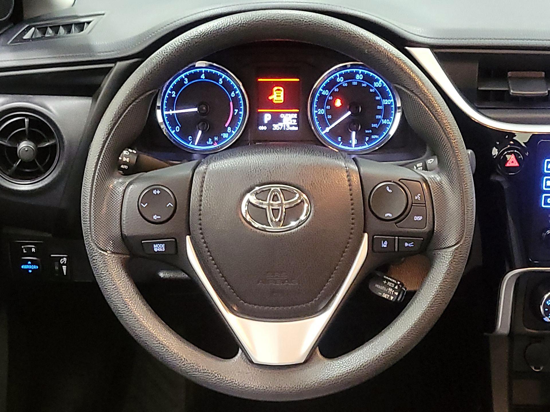 Thumbnail: 2017 Toyota Corolla - 10
