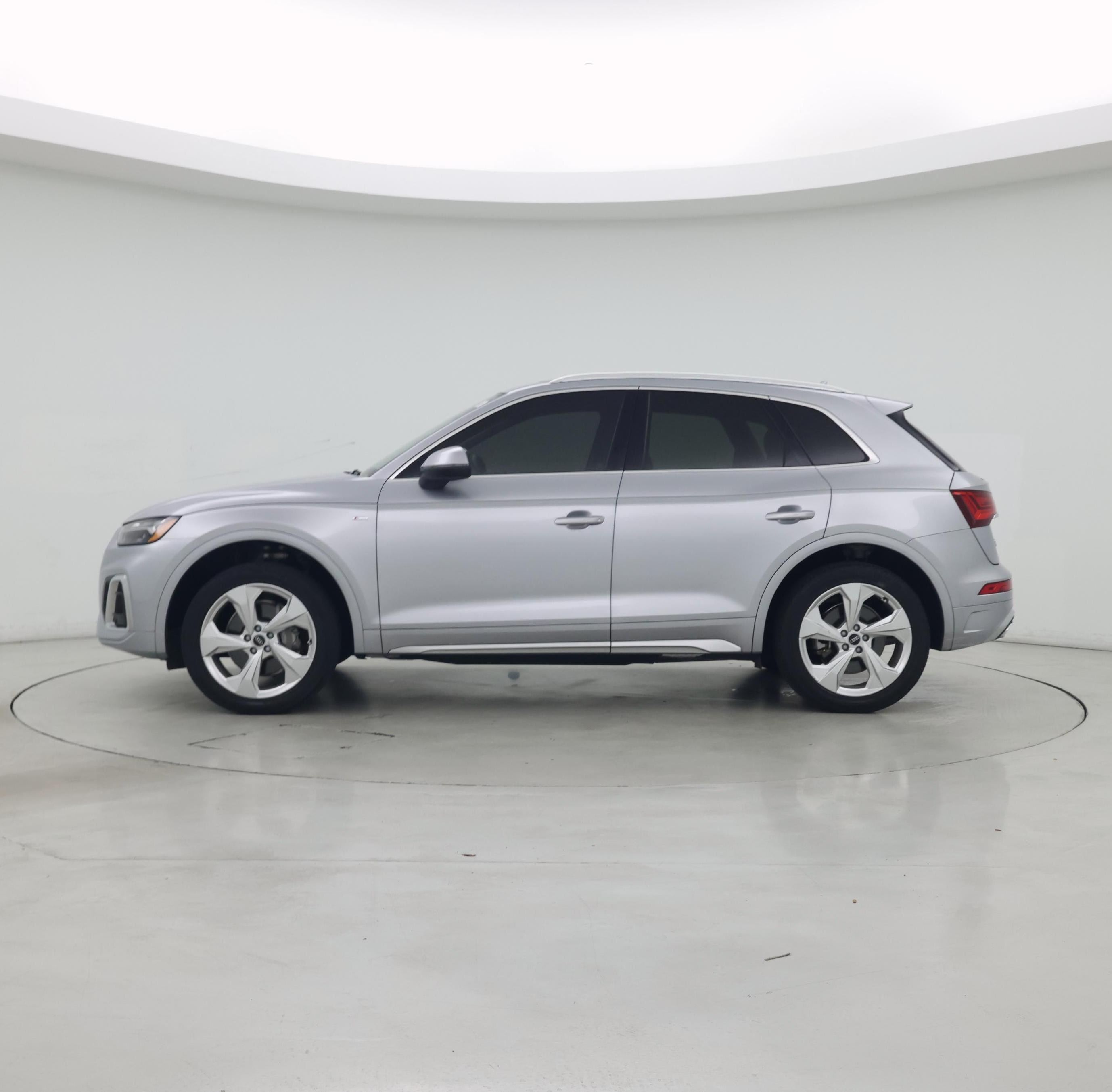Thumbnail: 2023 Audi Q5 - 3