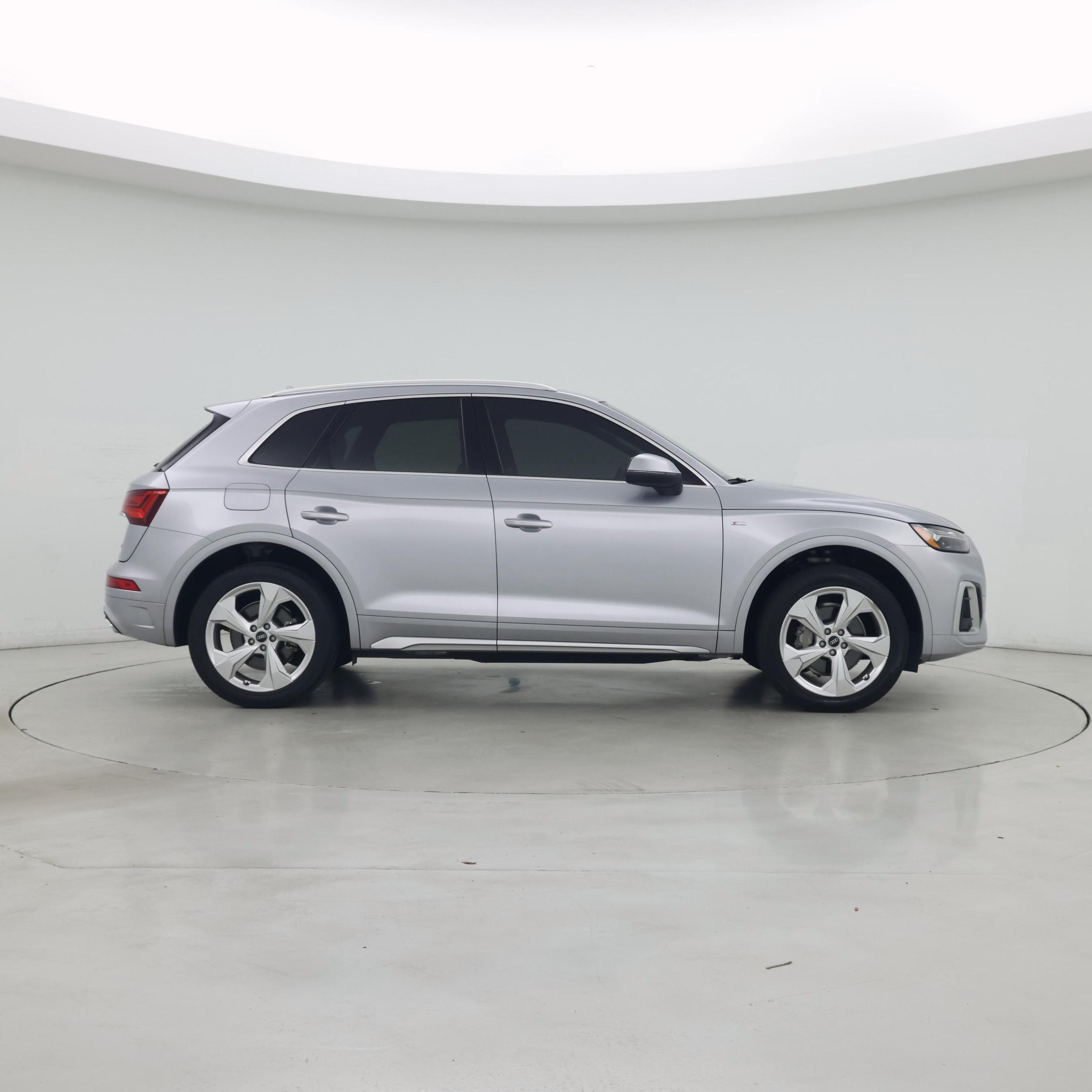 Thumbnail: 2023 Audi Q5 - 7