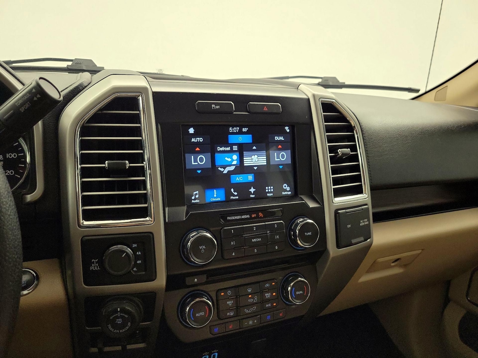 2016 Ford F-150 Lariat - Photo 18