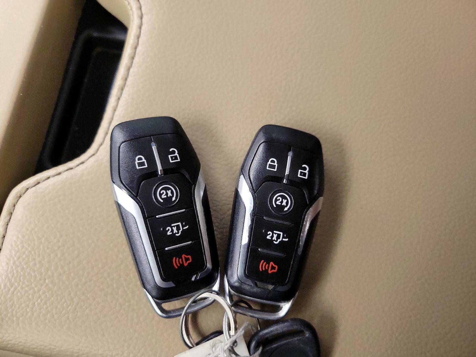 2016 Ford F-150 Lariat - Photo 25