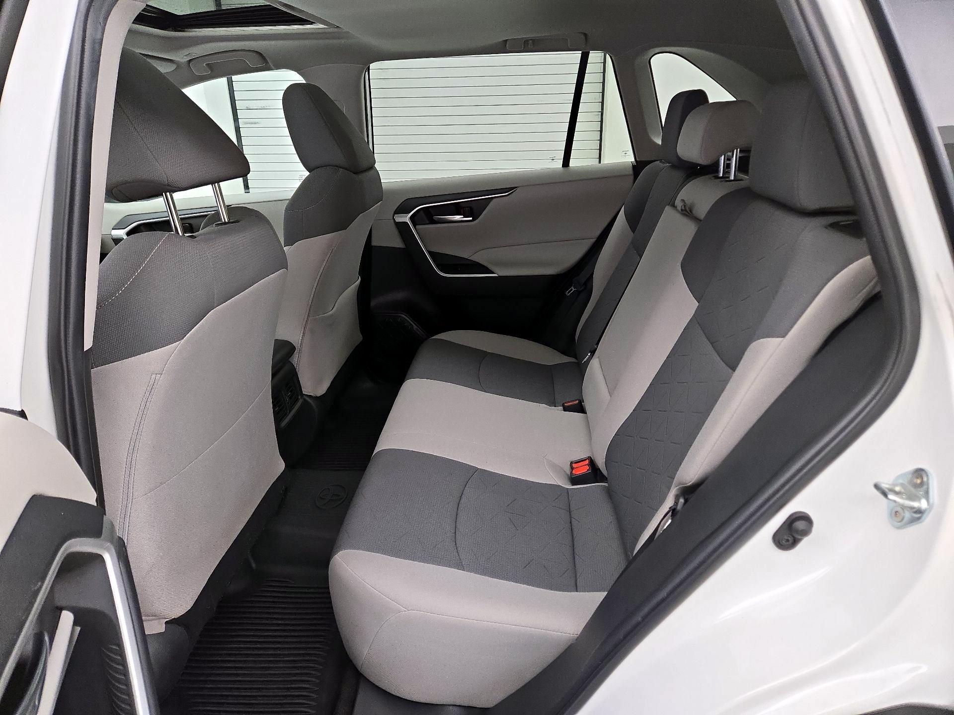 Thumbnail: 2023 Toyota RAV4 - 20