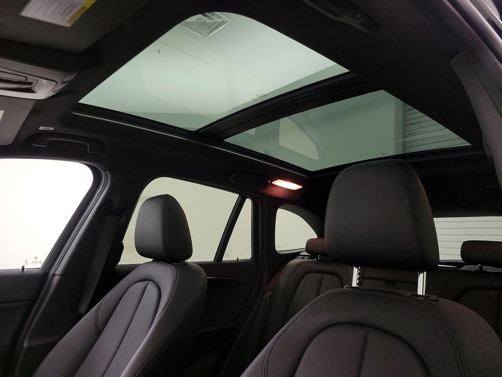 Thumbnail: 2016 BMW X1 - 19