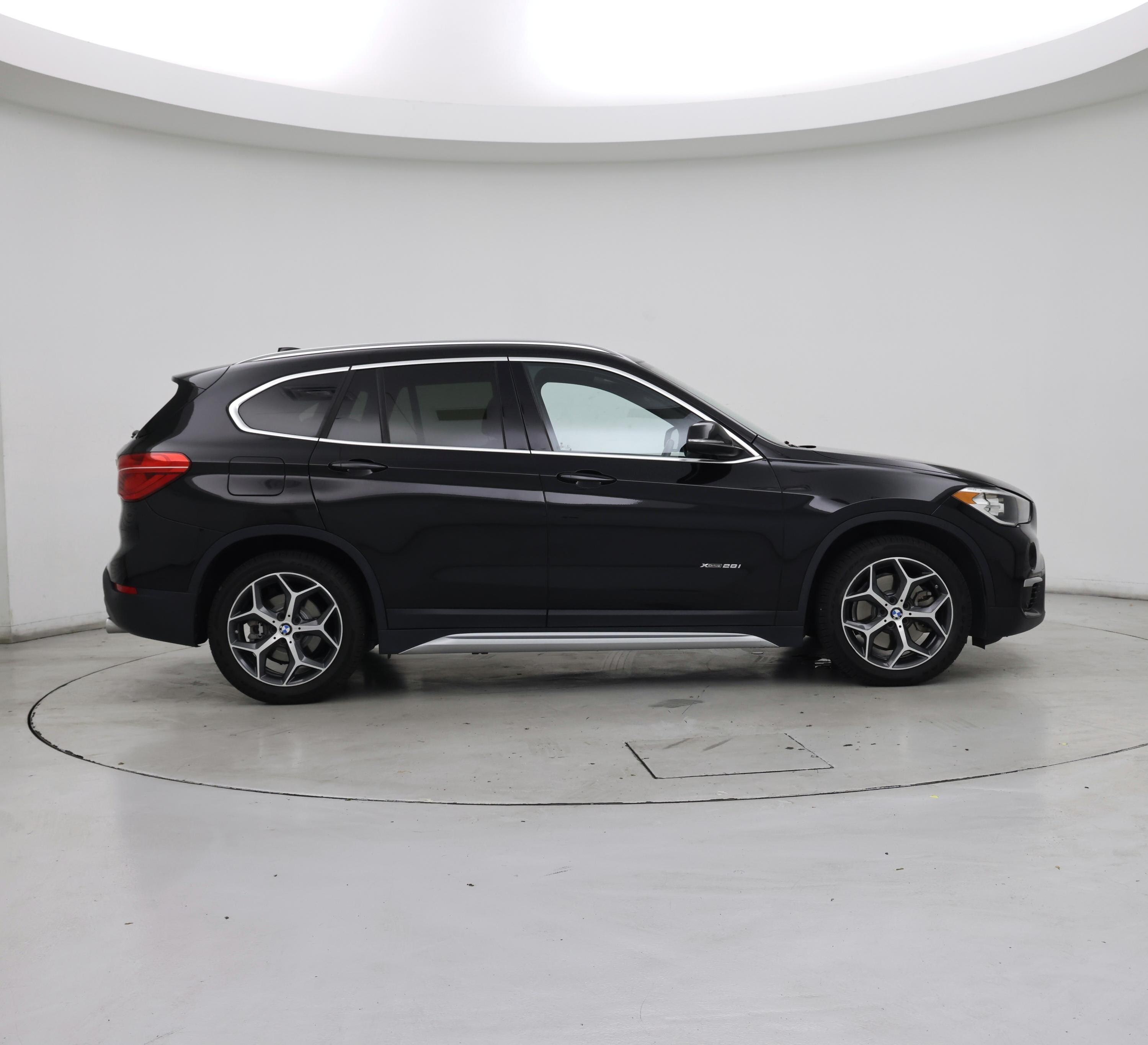 Thumbnail: 2016 BMW X1 - 7
