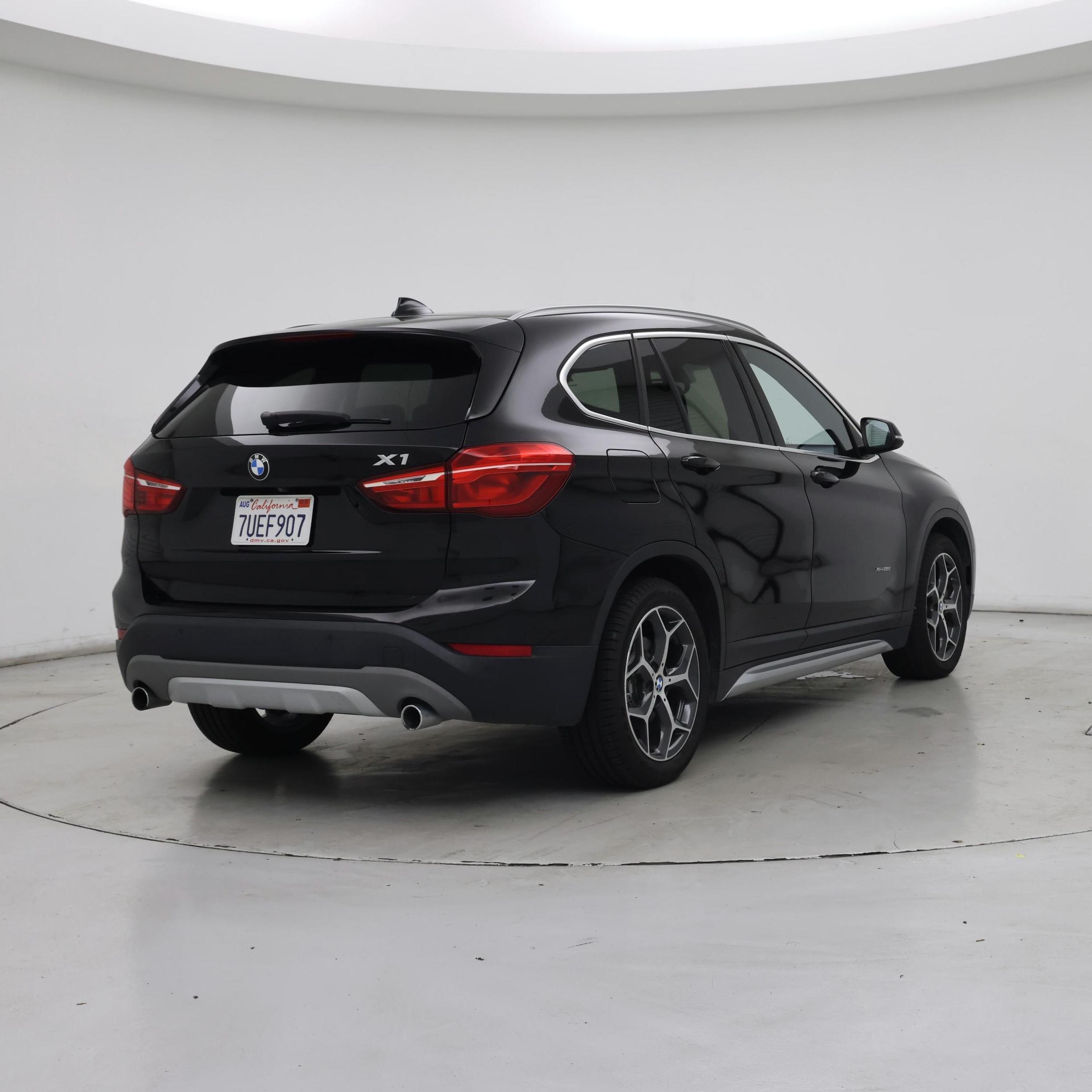 Thumbnail: 2016 BMW X1 - 8