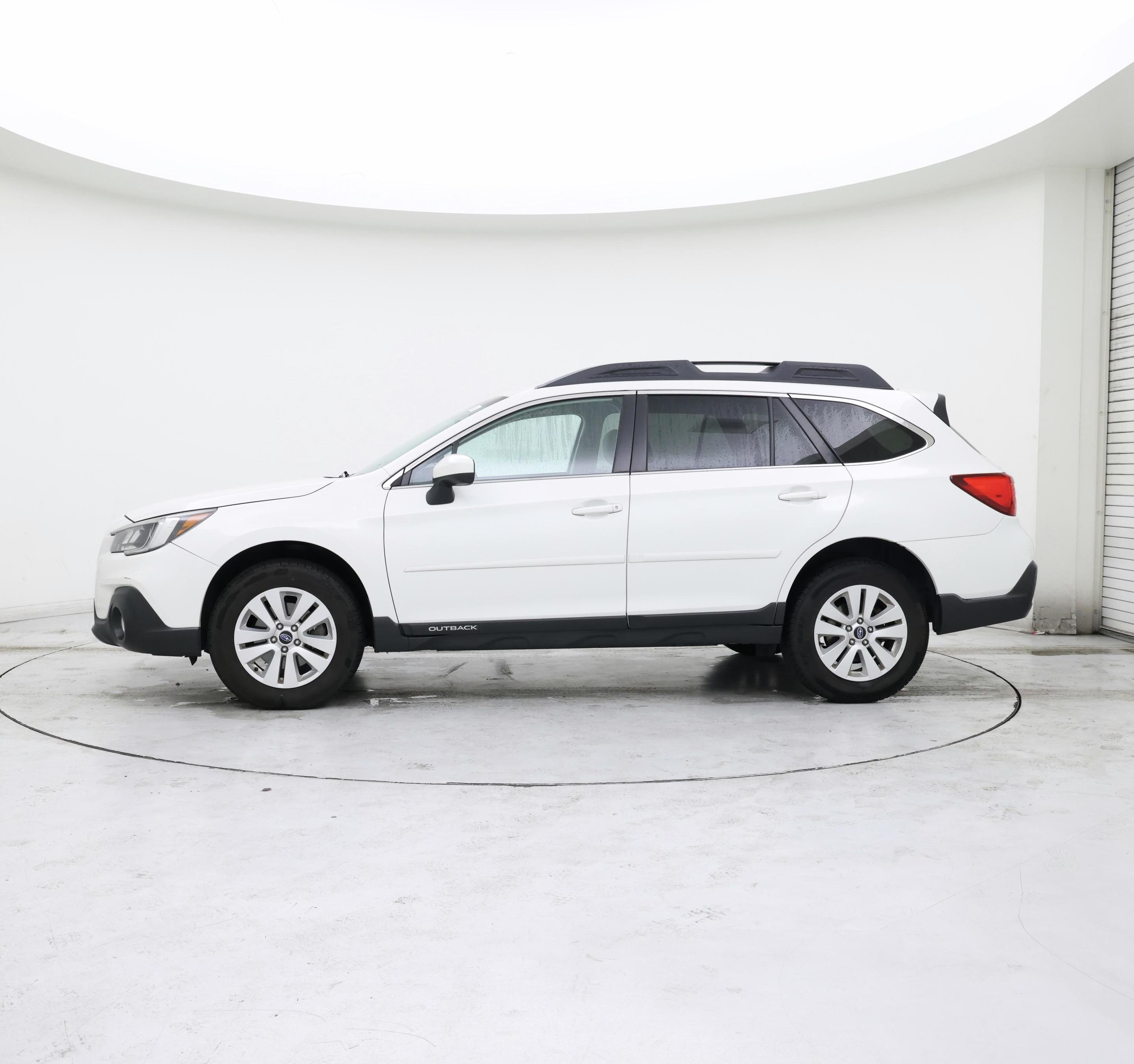 Thumbnail: 2019 Subaru Outback - 3