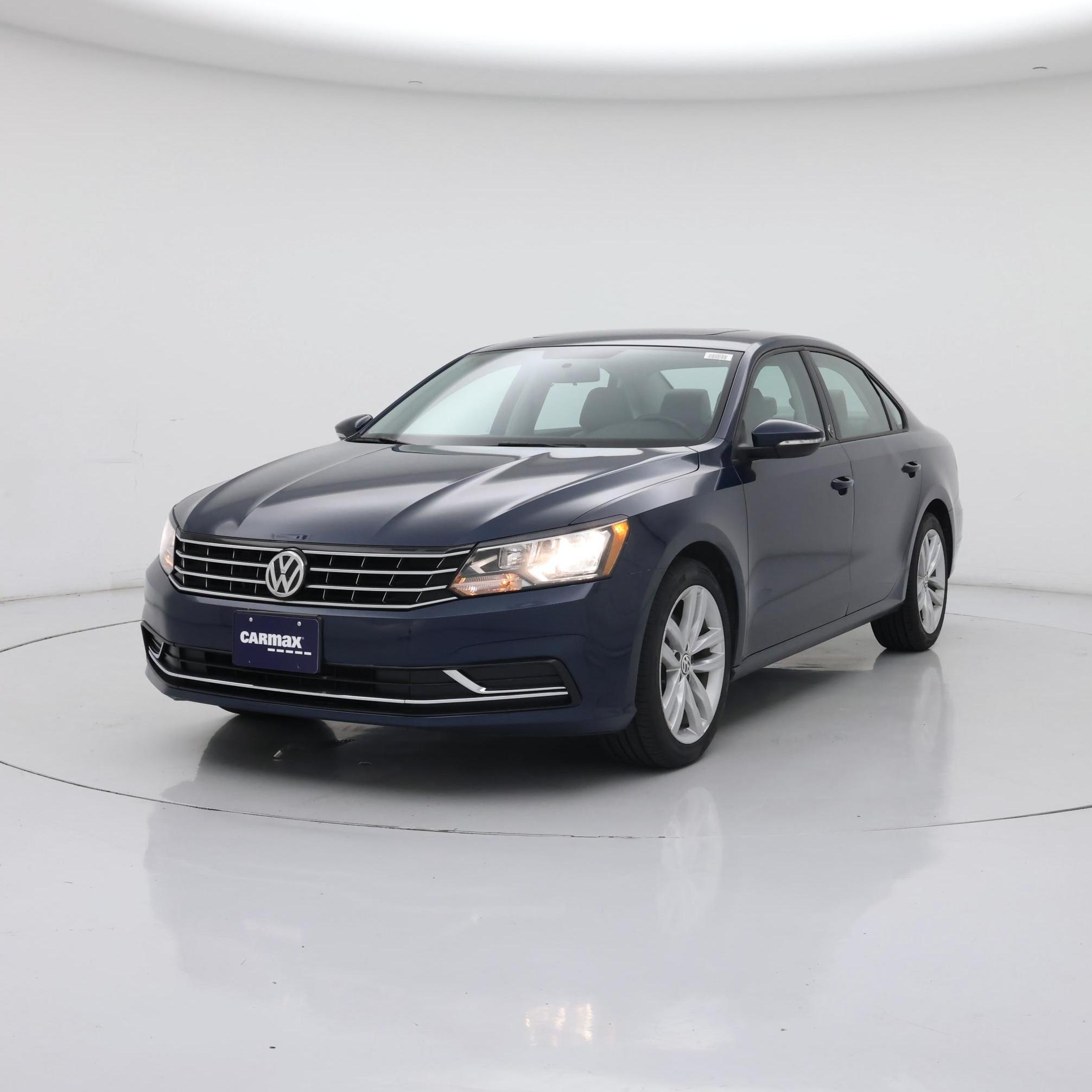 Thumbnail: 2019 Volkswagen Passat - 4