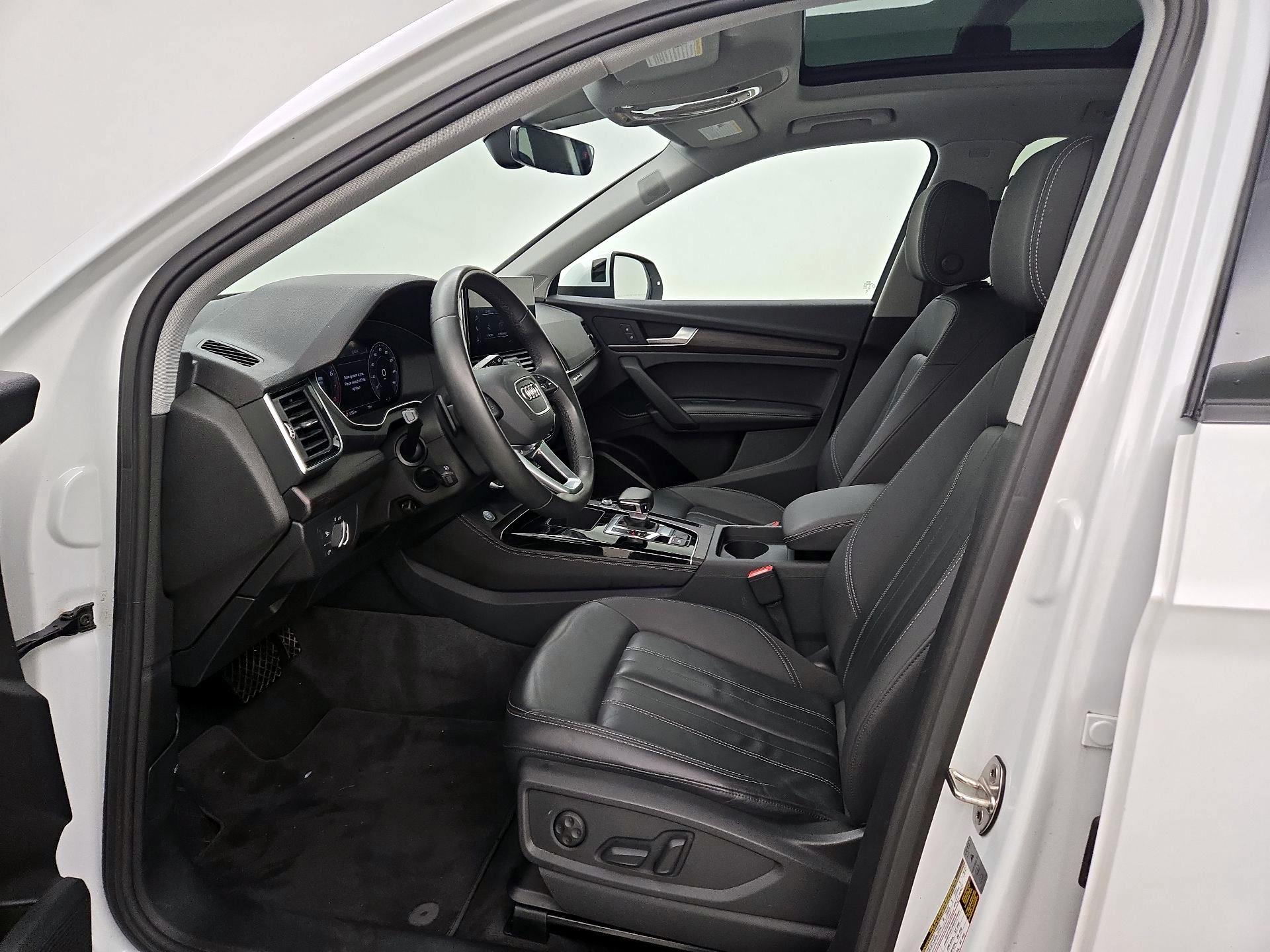 Thumbnail: 2023 Audi Q5 - 11