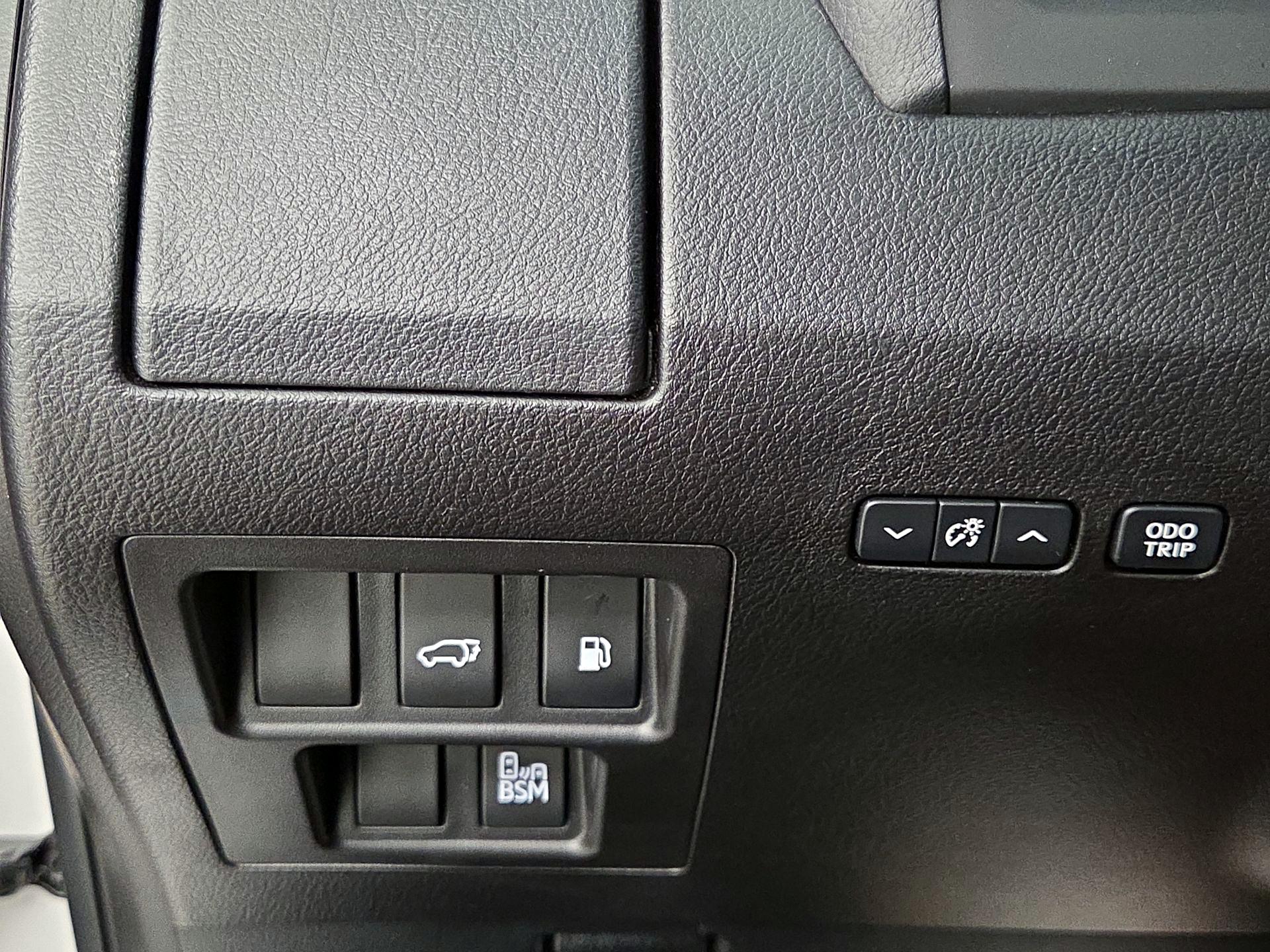 Thumbnail: 2015 Lexus RX - 13