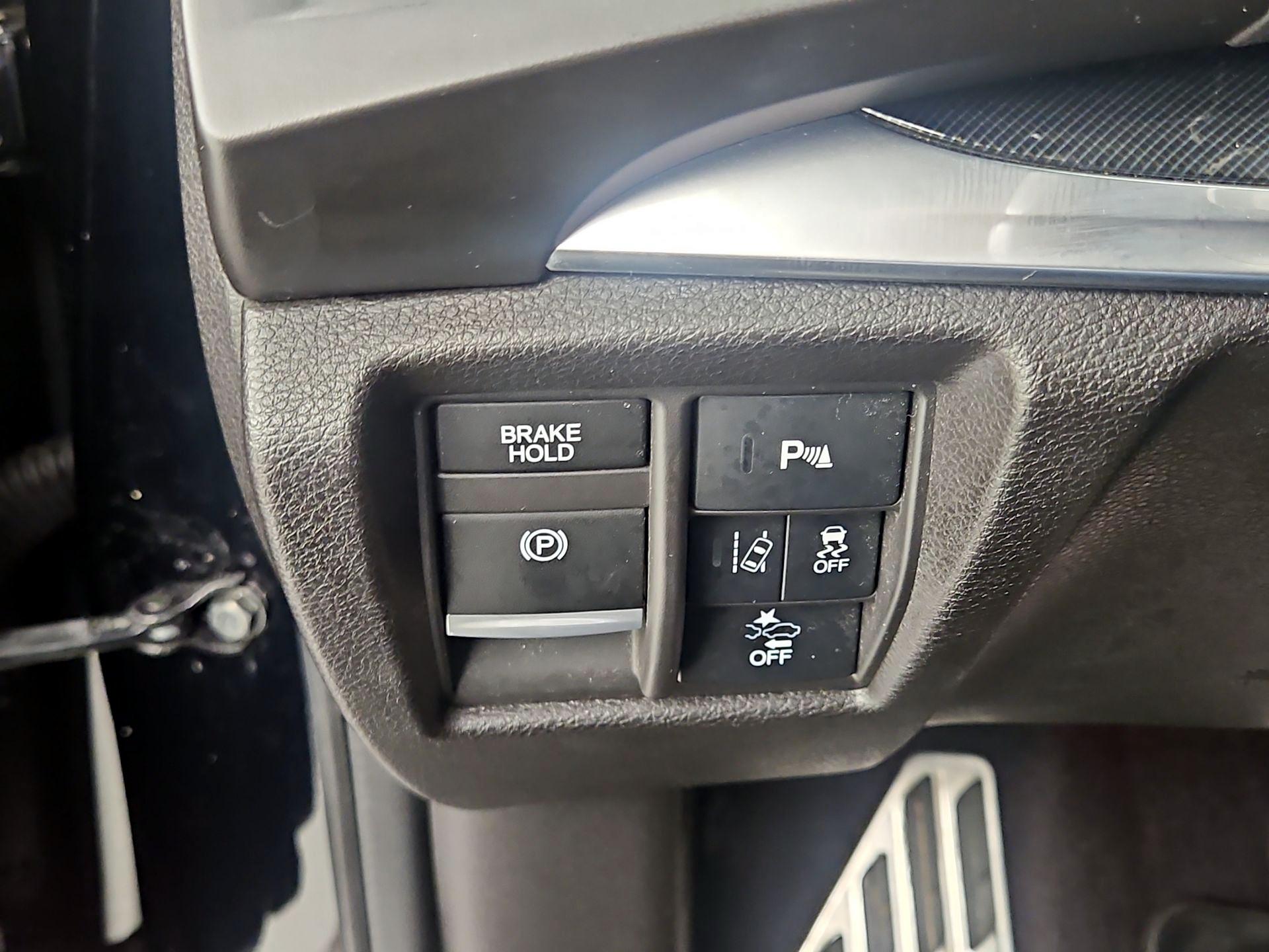 Thumbnail: 2020 Acura MDX - 13