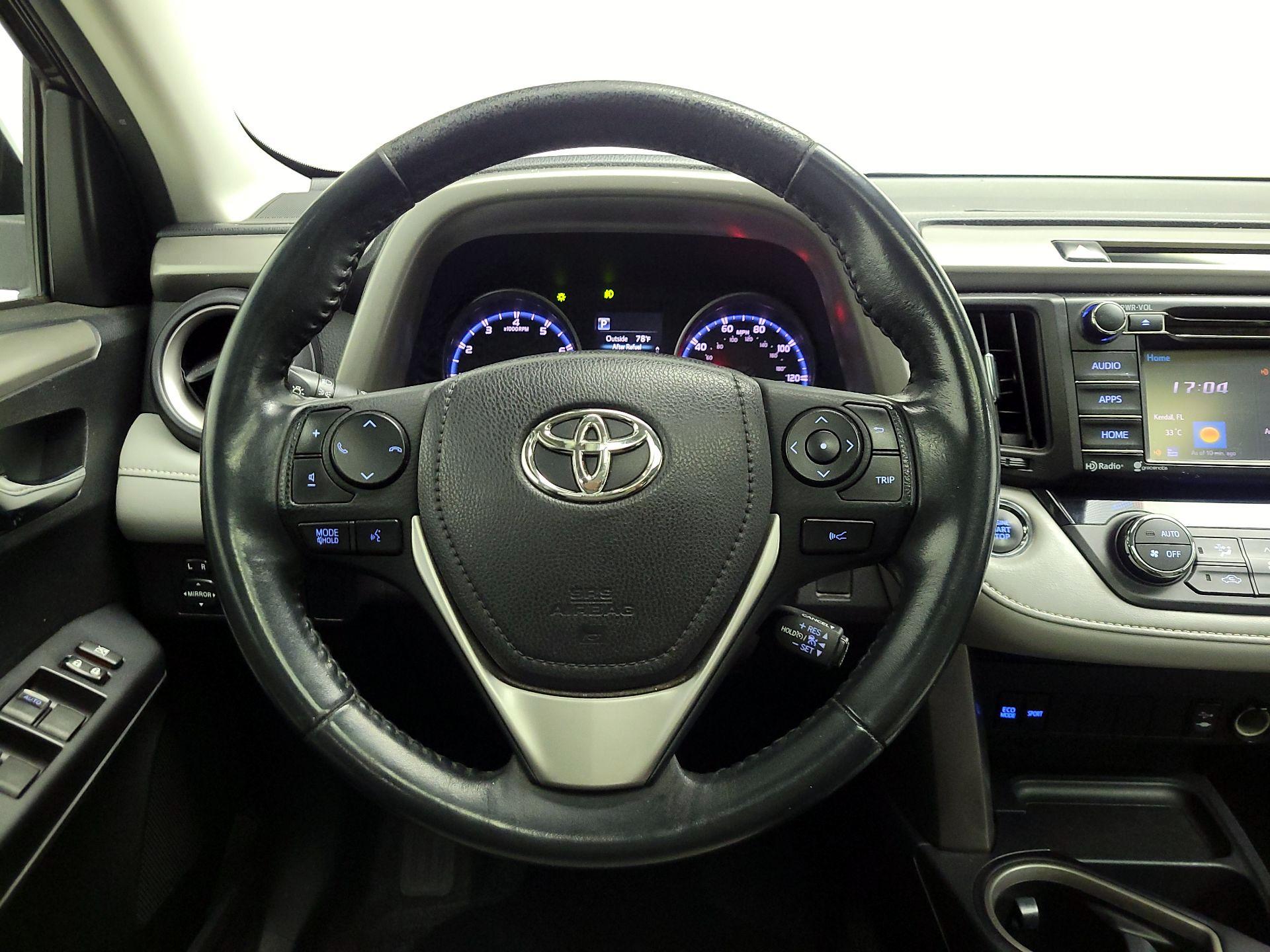 Thumbnail: 2018 Toyota RAV4 - 10