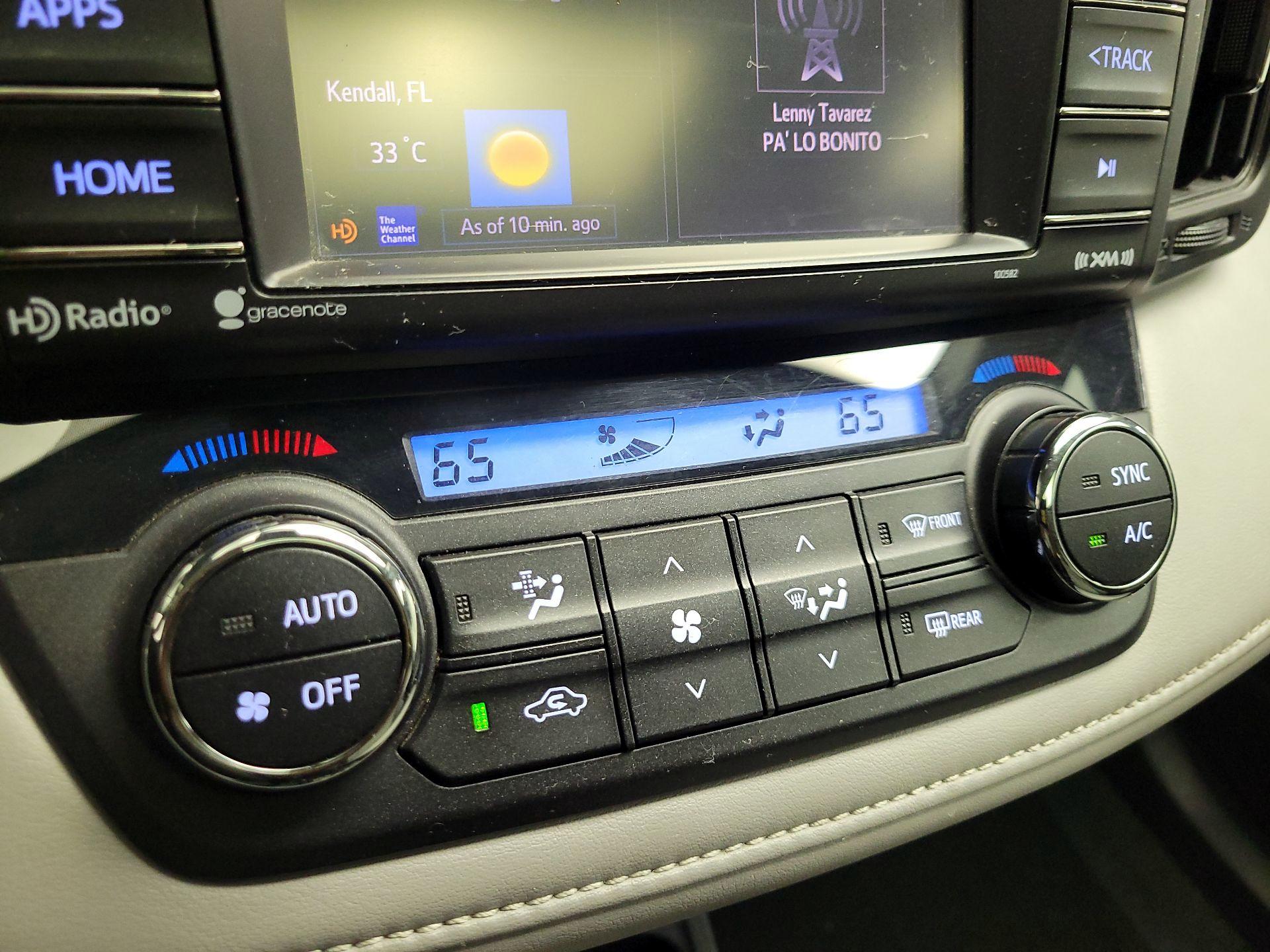 Thumbnail: 2018 Toyota RAV4 - 16