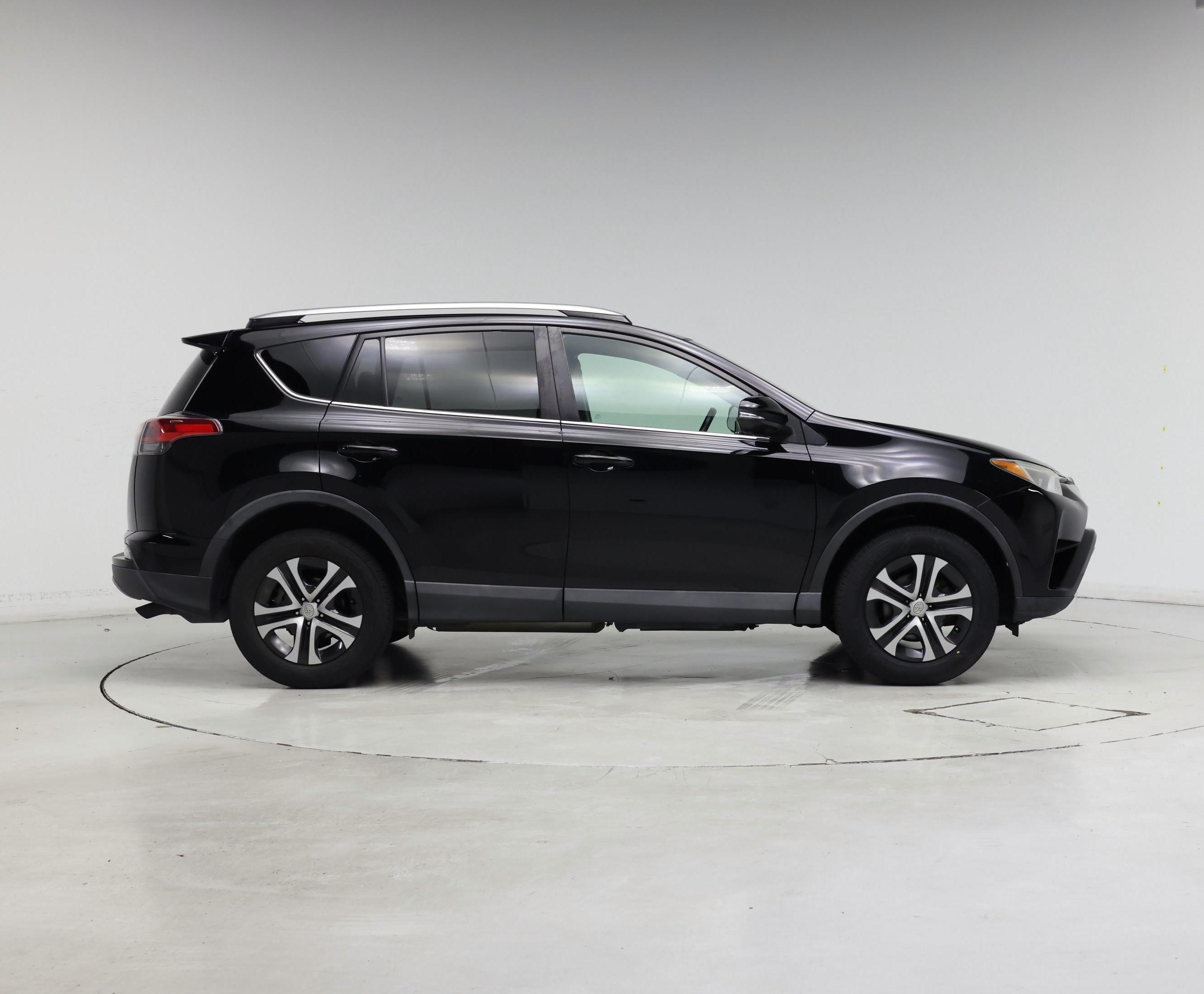 Thumbnail: 2018 Toyota RAV4 - 7