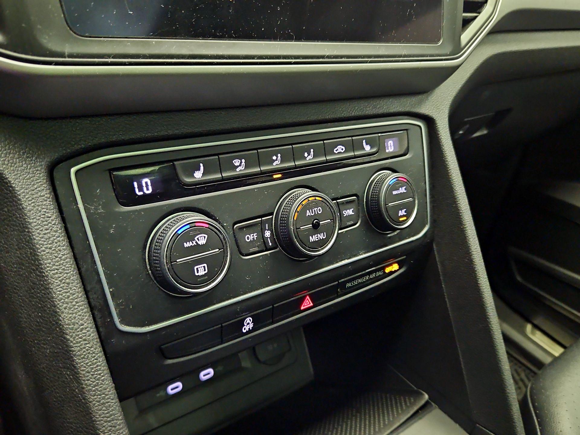 Thumbnail: 2021 Volkswagen Atlas - 16
