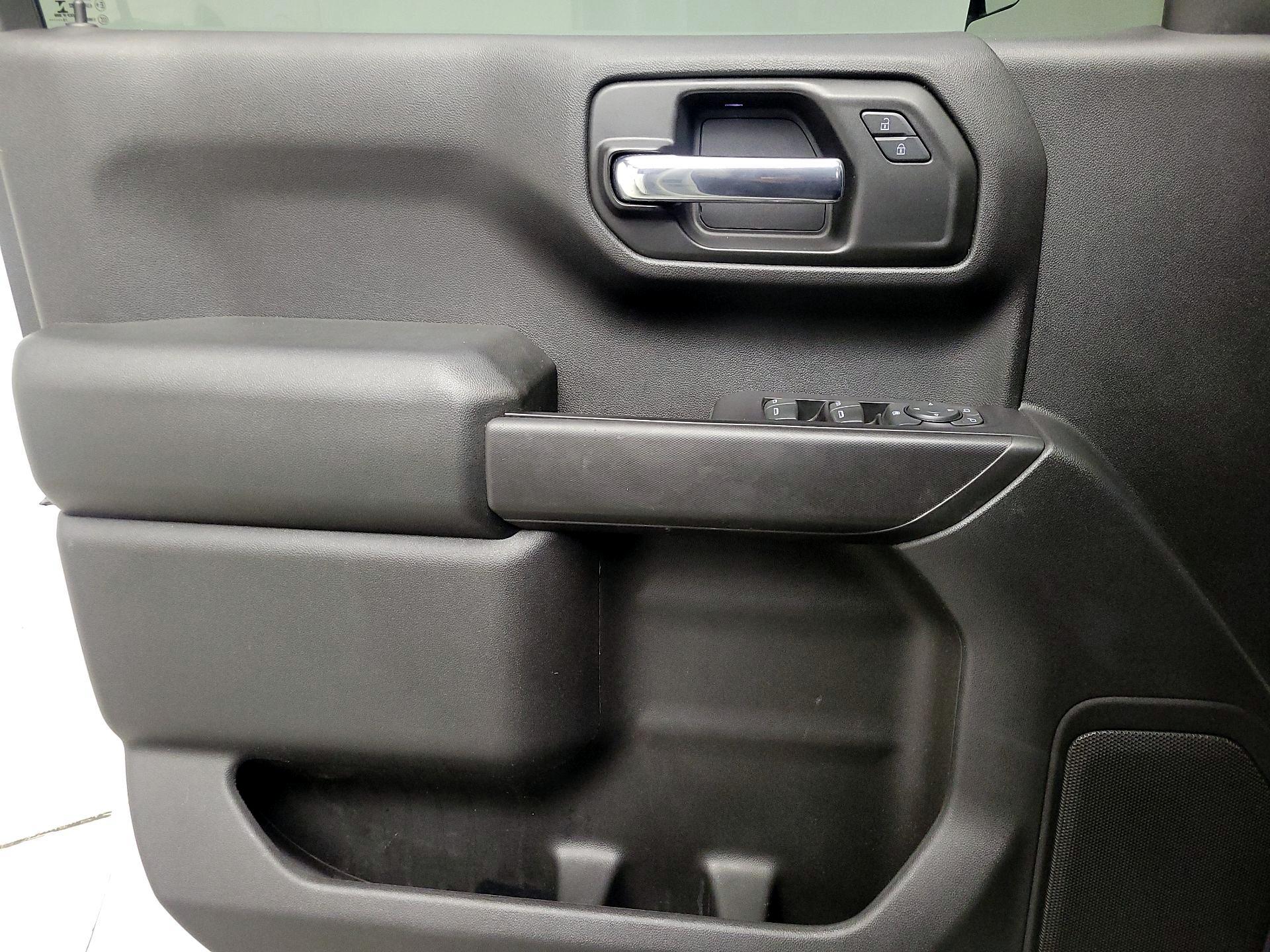 Thumbnail: 2019 Chevrolet Silverado 1500 - 12