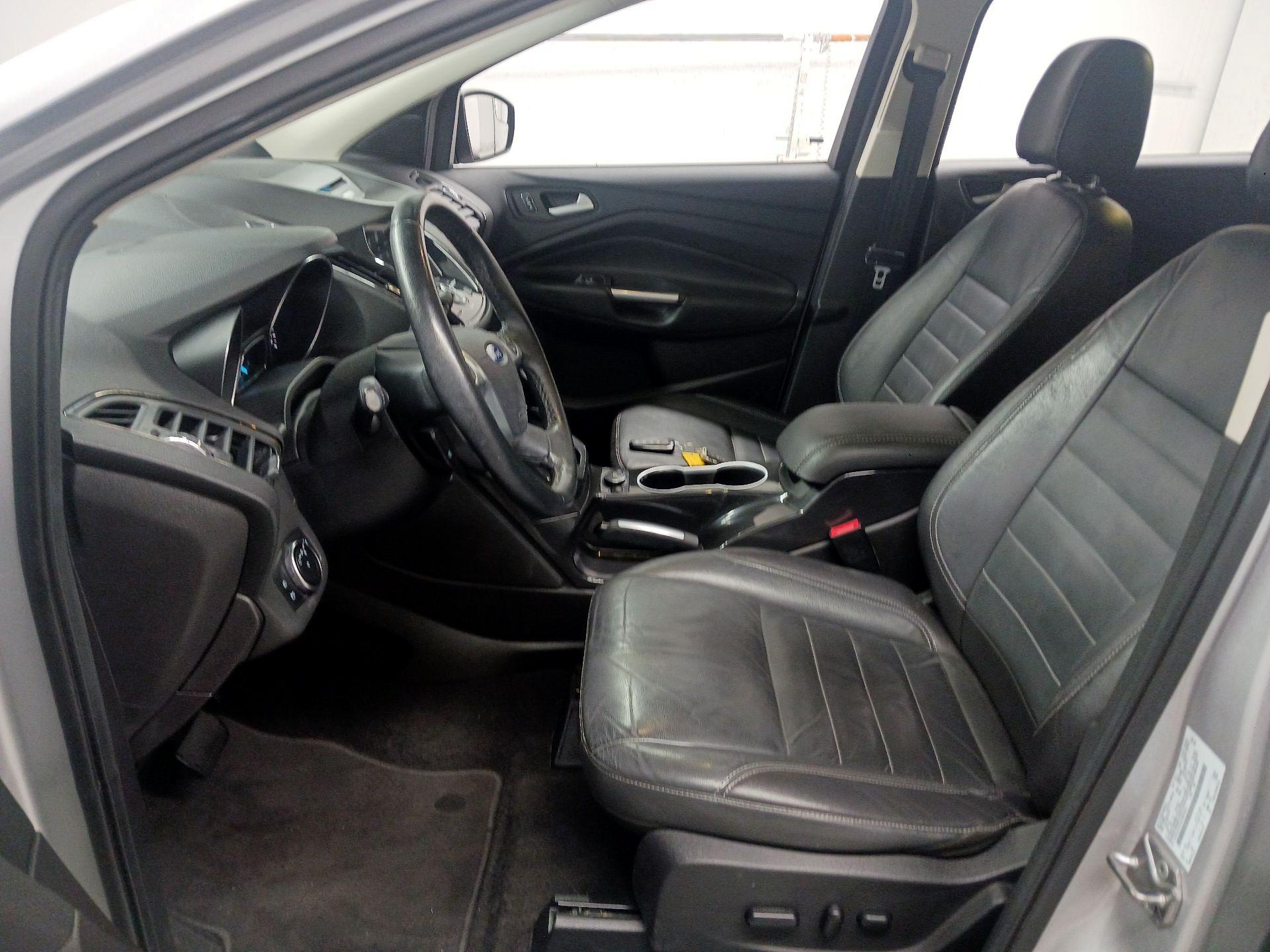 Thumbnail: 2016 Ford Escape - 11