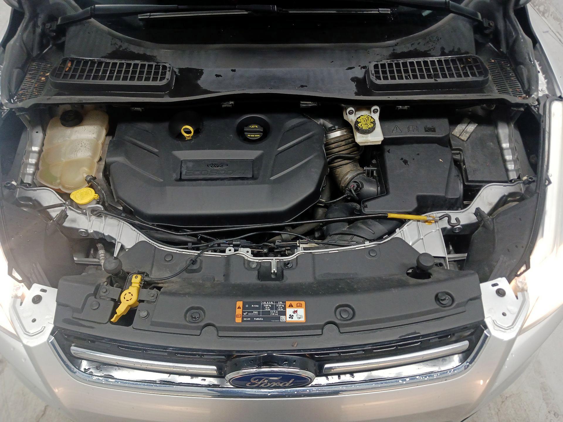 Thumbnail: 2016 Ford Escape - 17