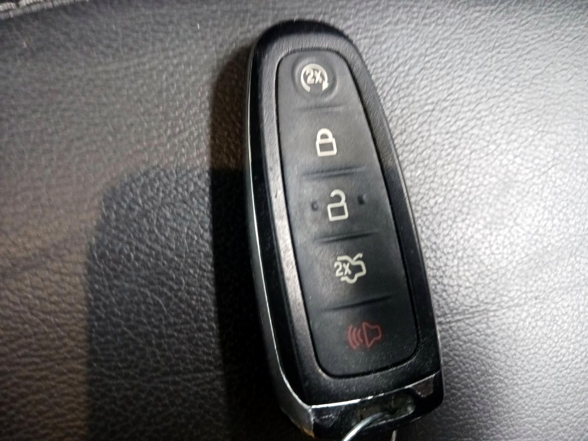 Thumbnail: 2016 Ford Escape - 18