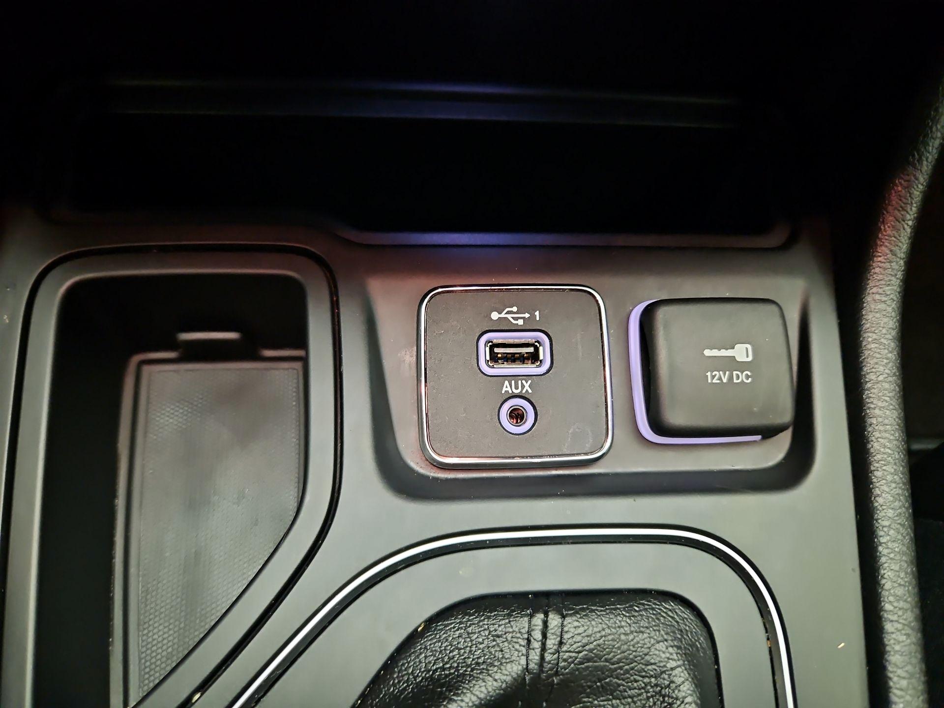 Thumbnail: 2020 Jeep Cherokee - 18