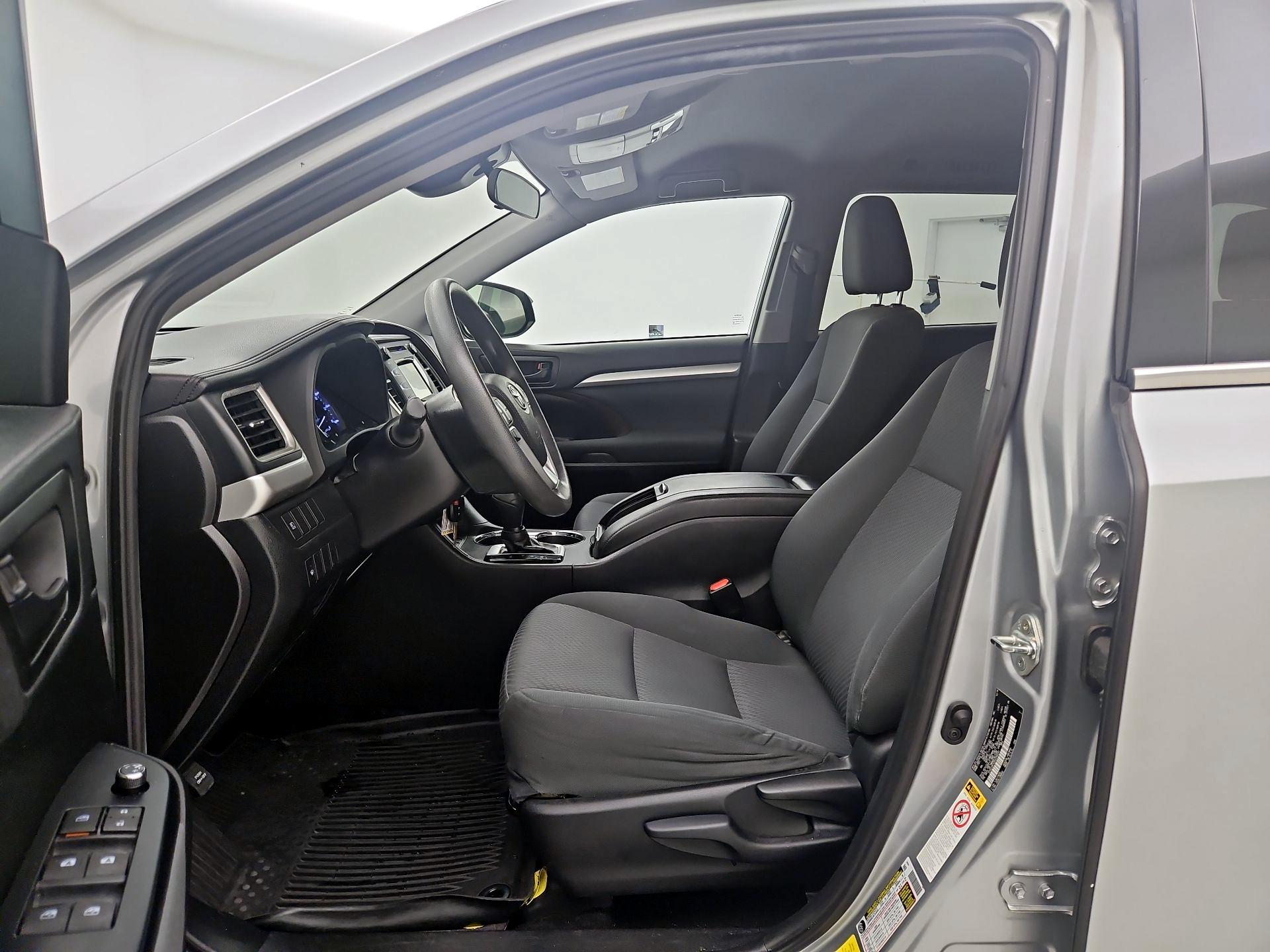 Thumbnail: 2019 Toyota Highlander - 11