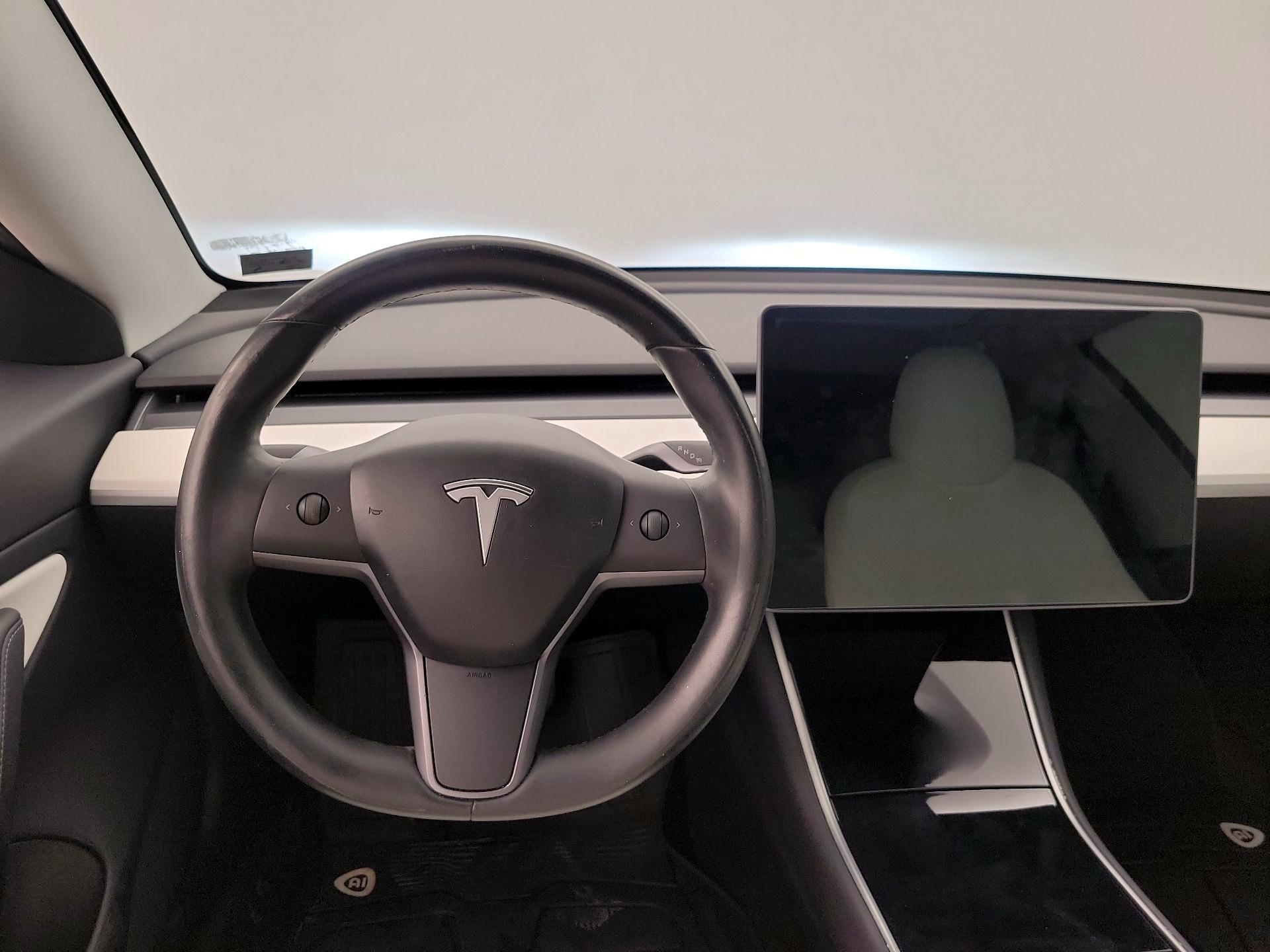 Thumbnail: 2019 Tesla Model 3 - 10