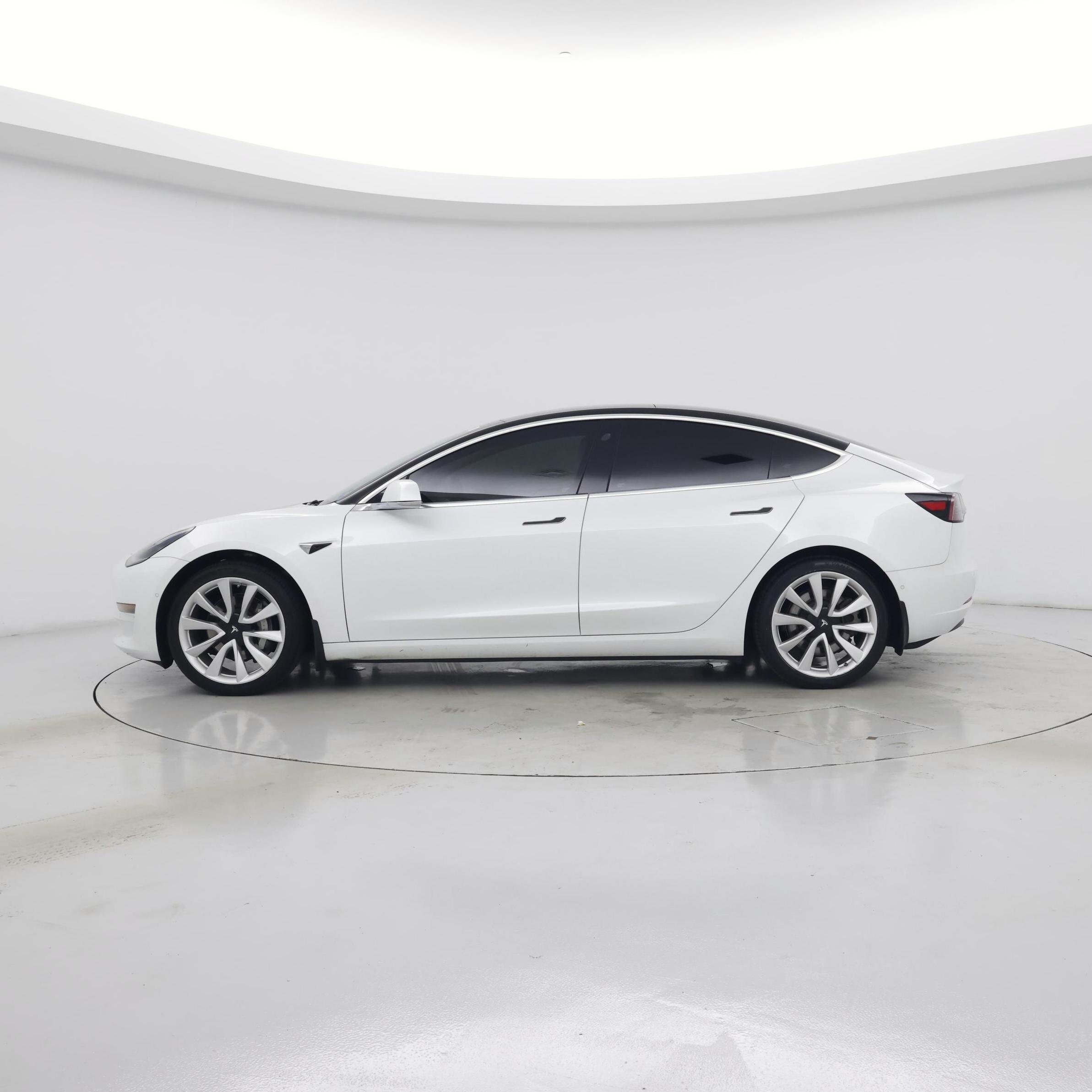 Thumbnail: 2019 Tesla Model 3 - 3