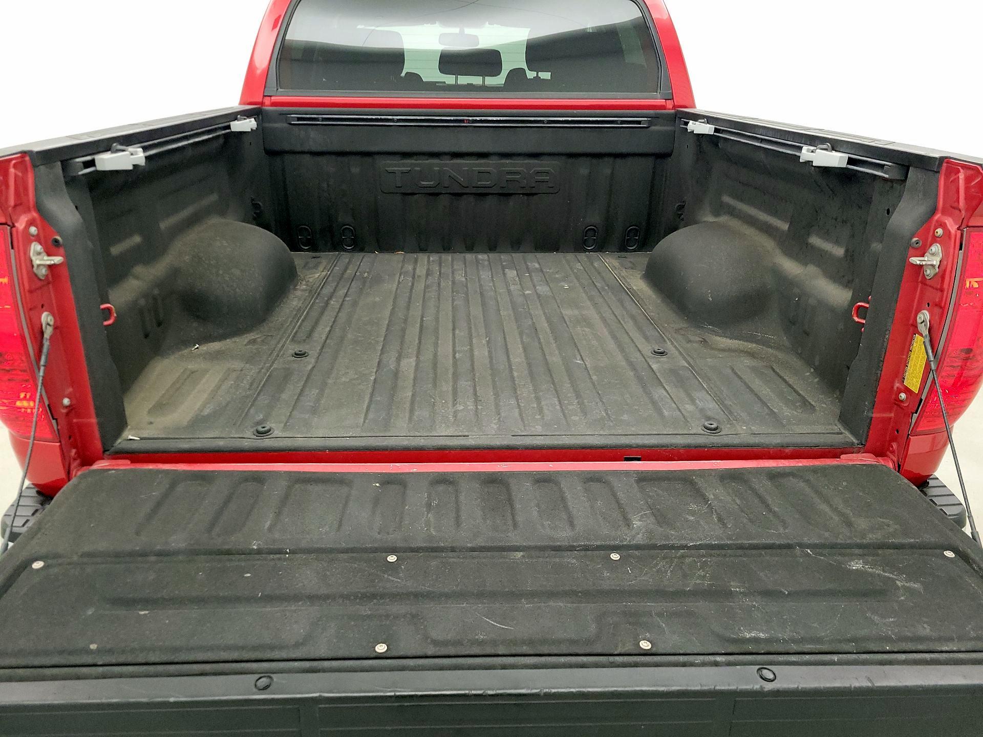 Thumbnail: 2017 Toyota Tundra - 20