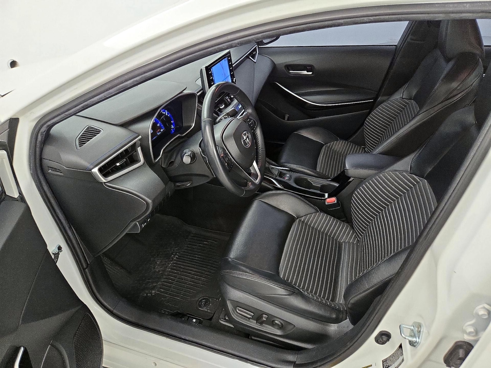 2021 Toyota Corolla XSE - Photo 12