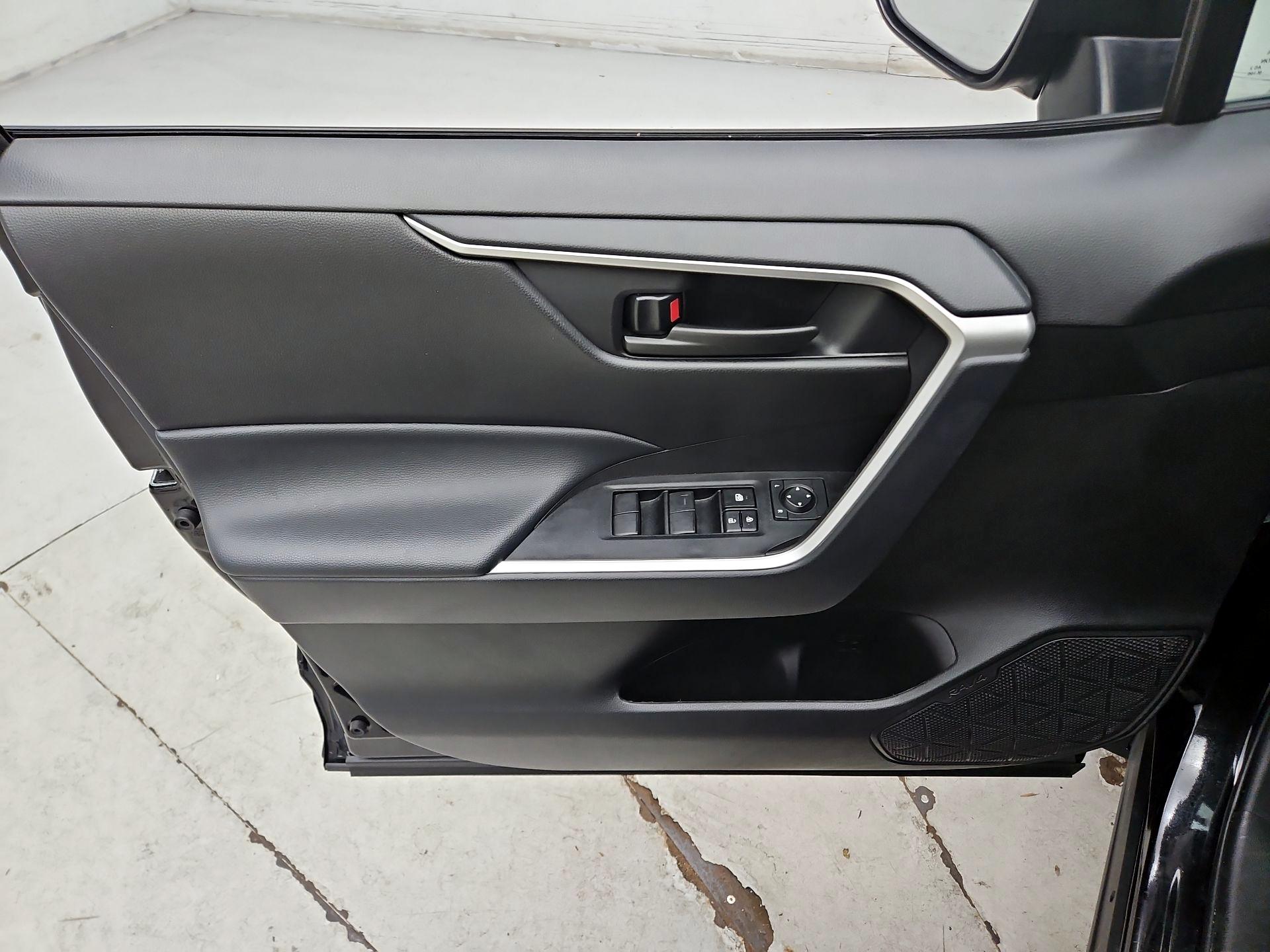 Thumbnail: 2024 Toyota RAV4 - 12