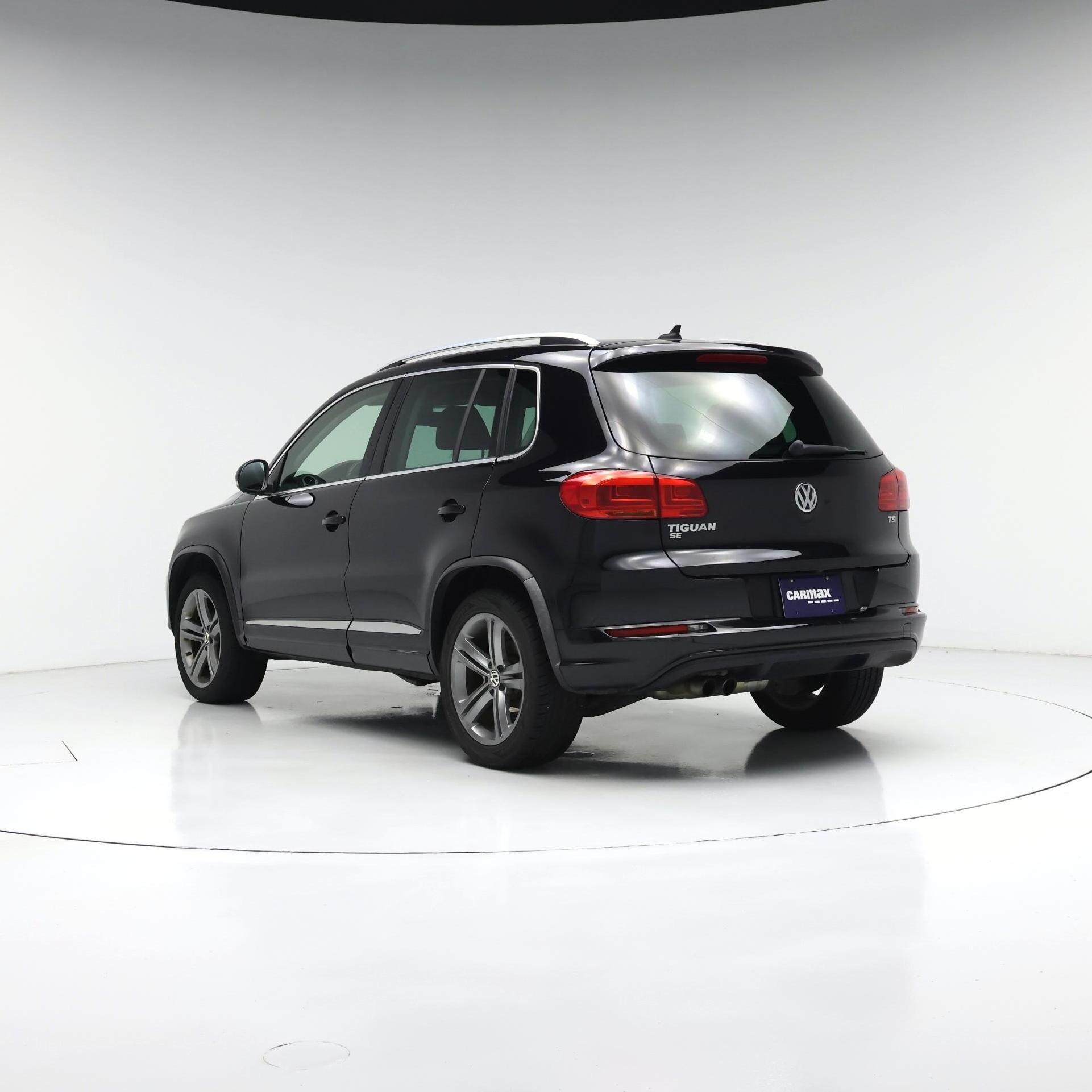 Thumbnail: 2017 Volkswagen Tiguan - 2
