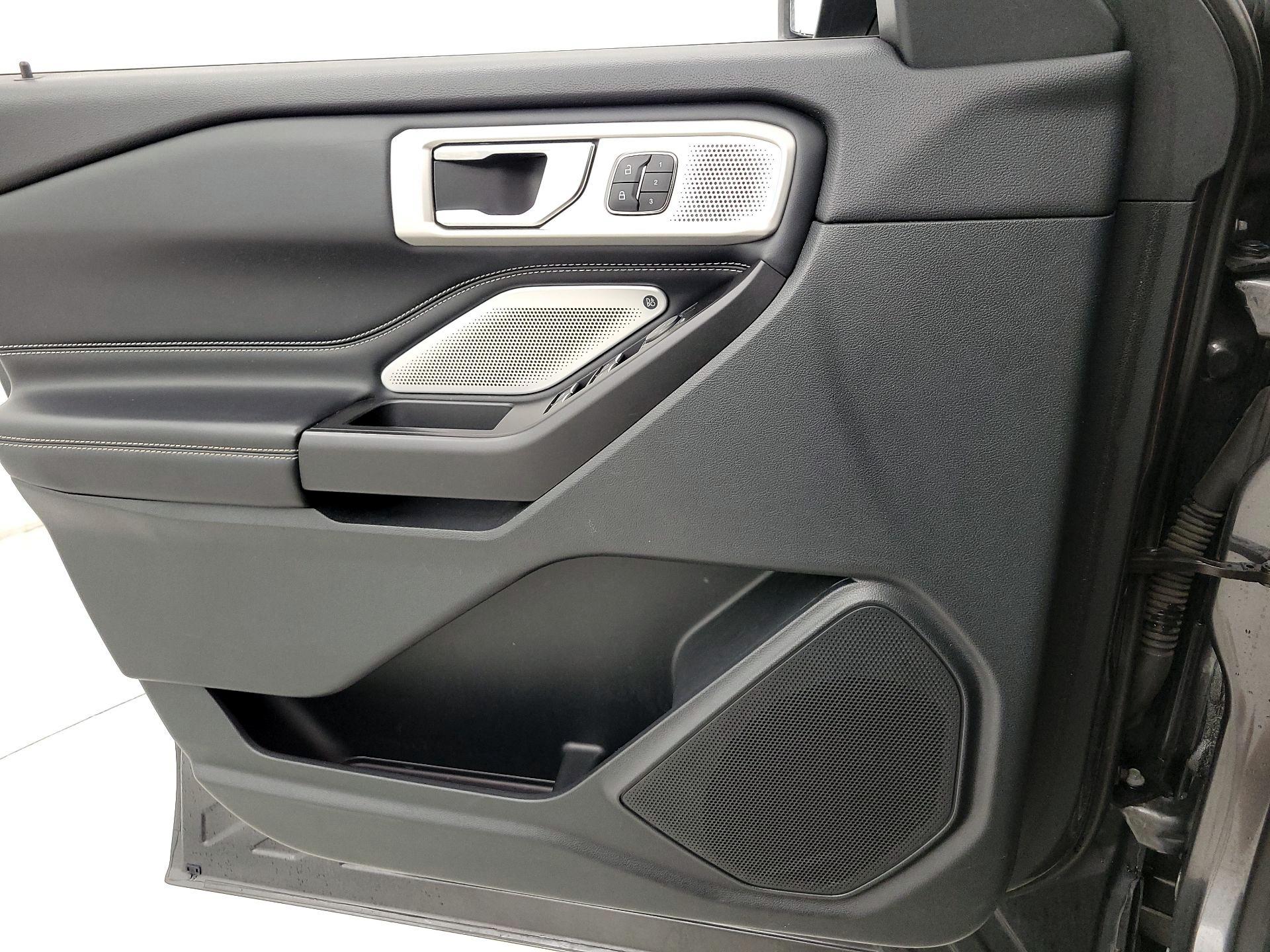 Thumbnail: 2020 Ford Explorer - 12