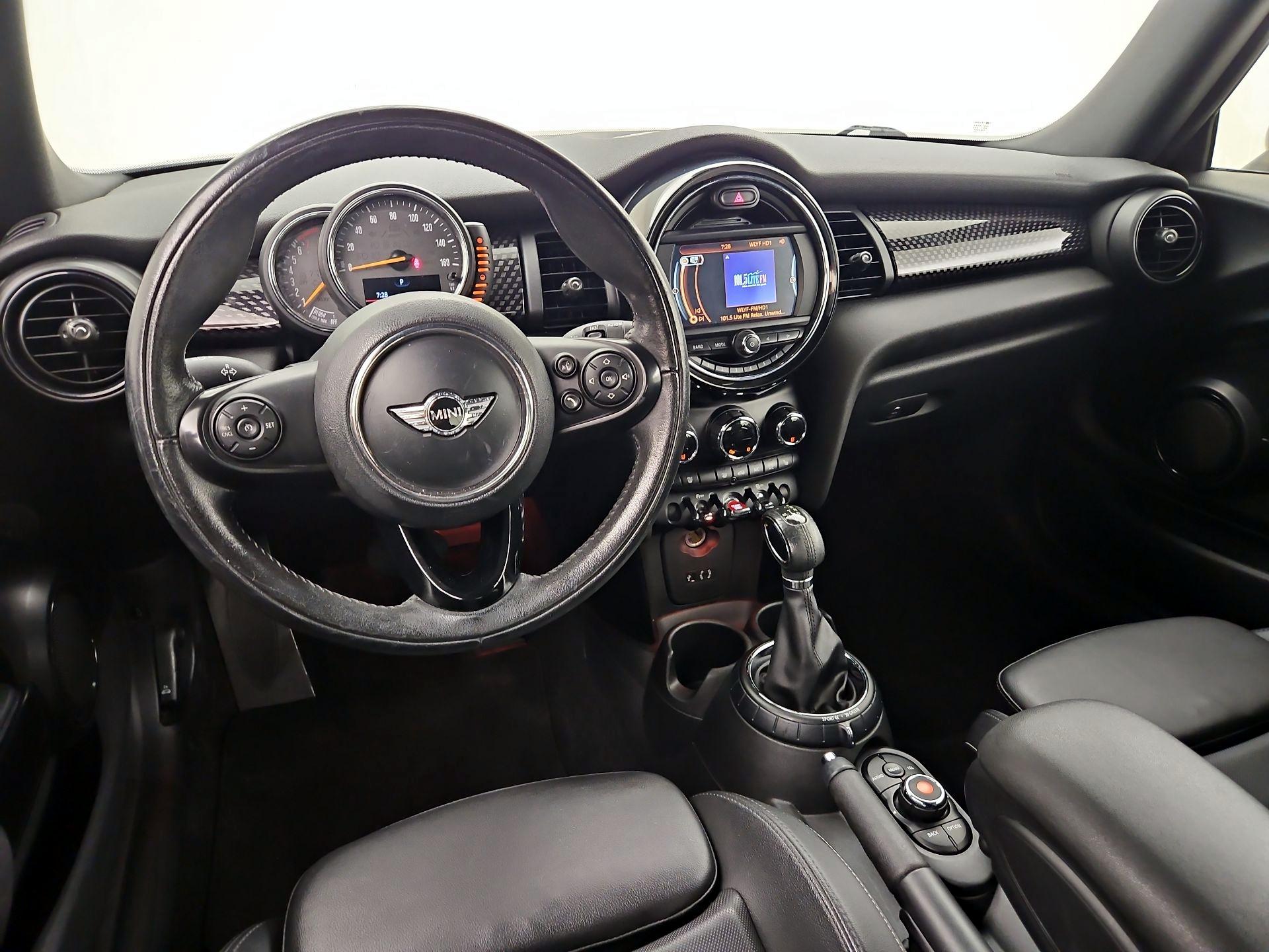 Thumbnail: 2017 MINI Cooper - 9