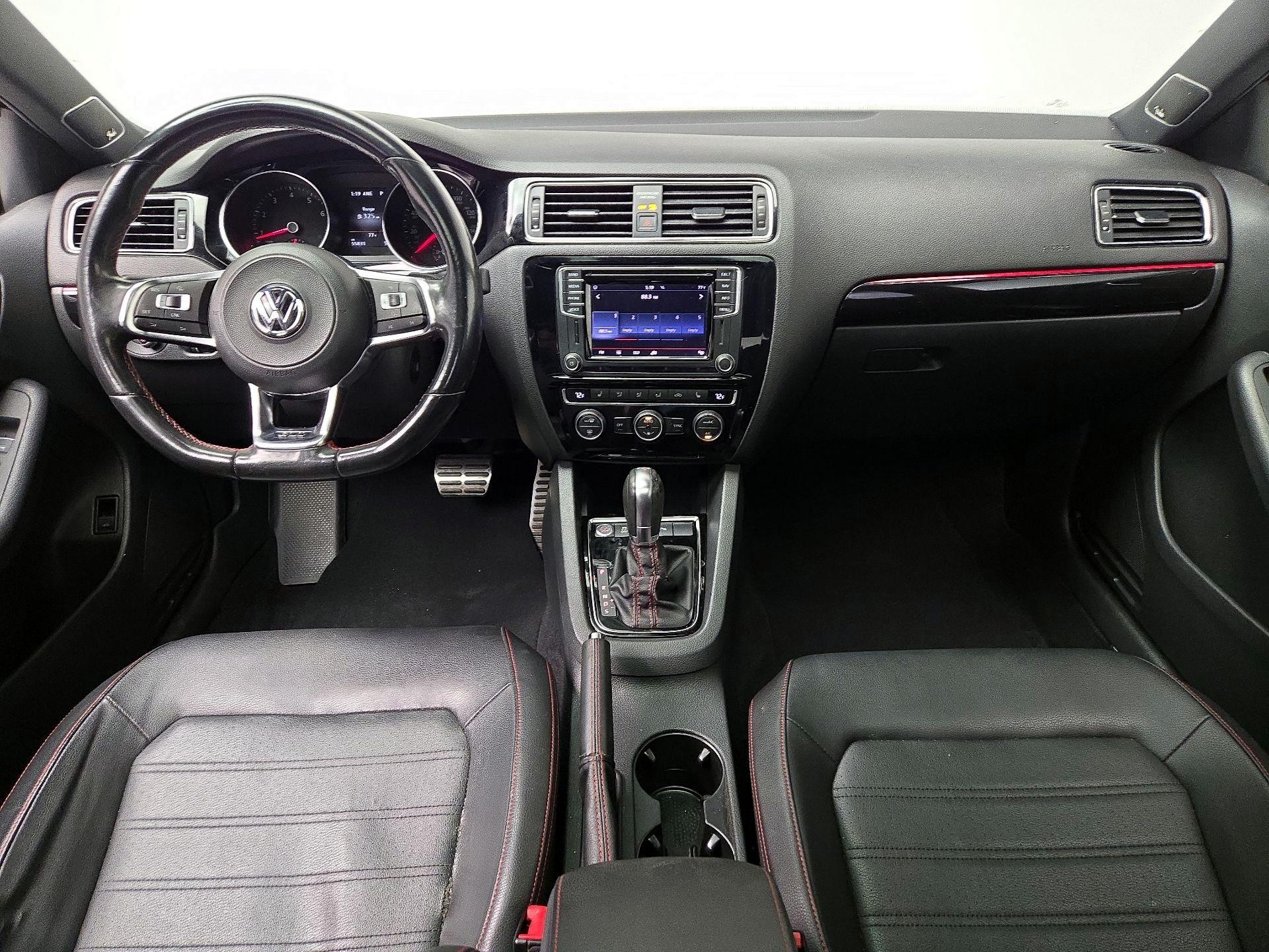 Thumbnail: 2017 Volkswagen Jetta - 9