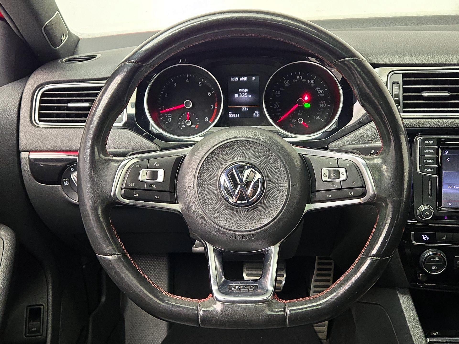 Thumbnail: 2017 Volkswagen Jetta - 10