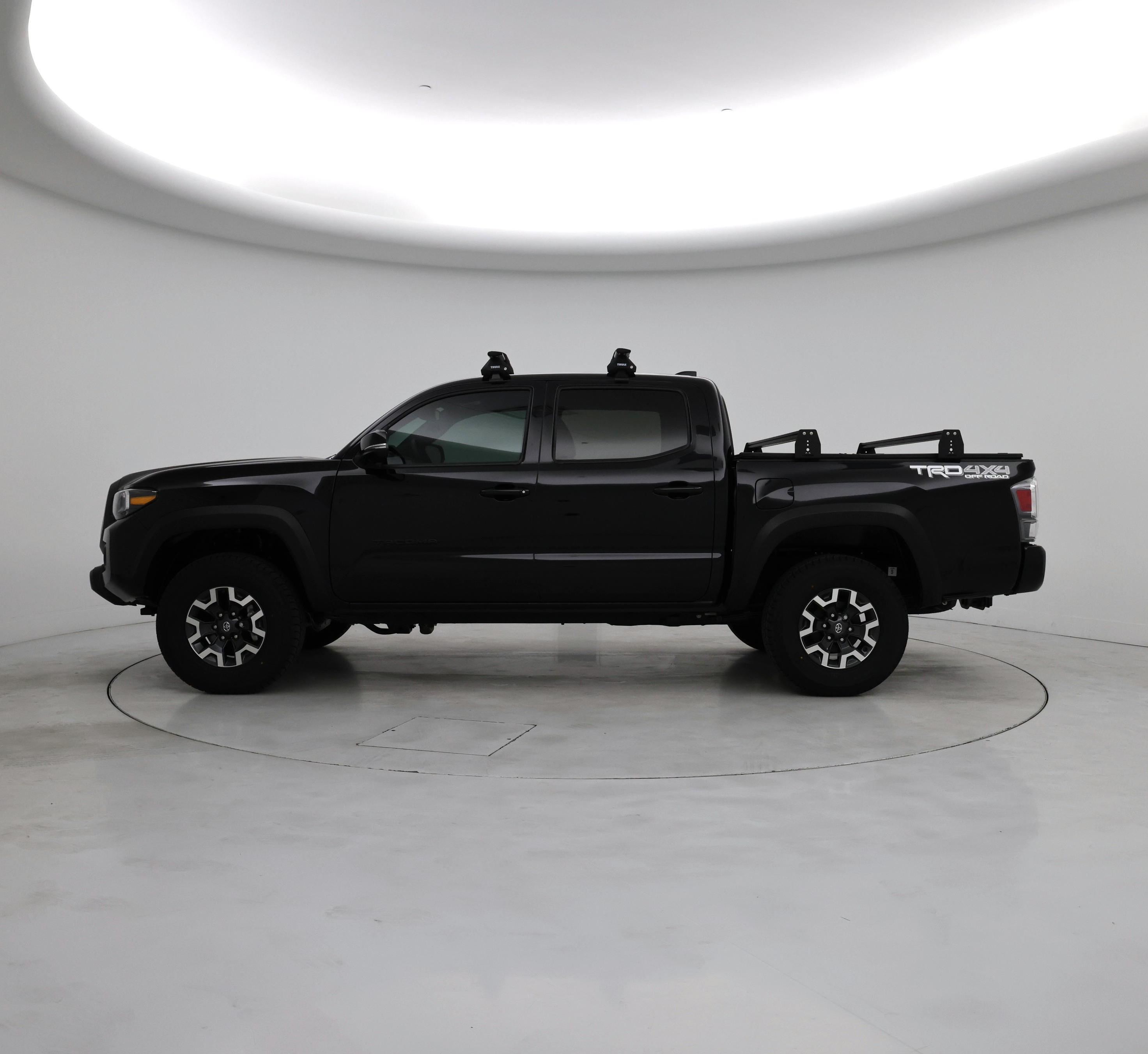 Thumbnail: 2020 Toyota Tacoma - 3