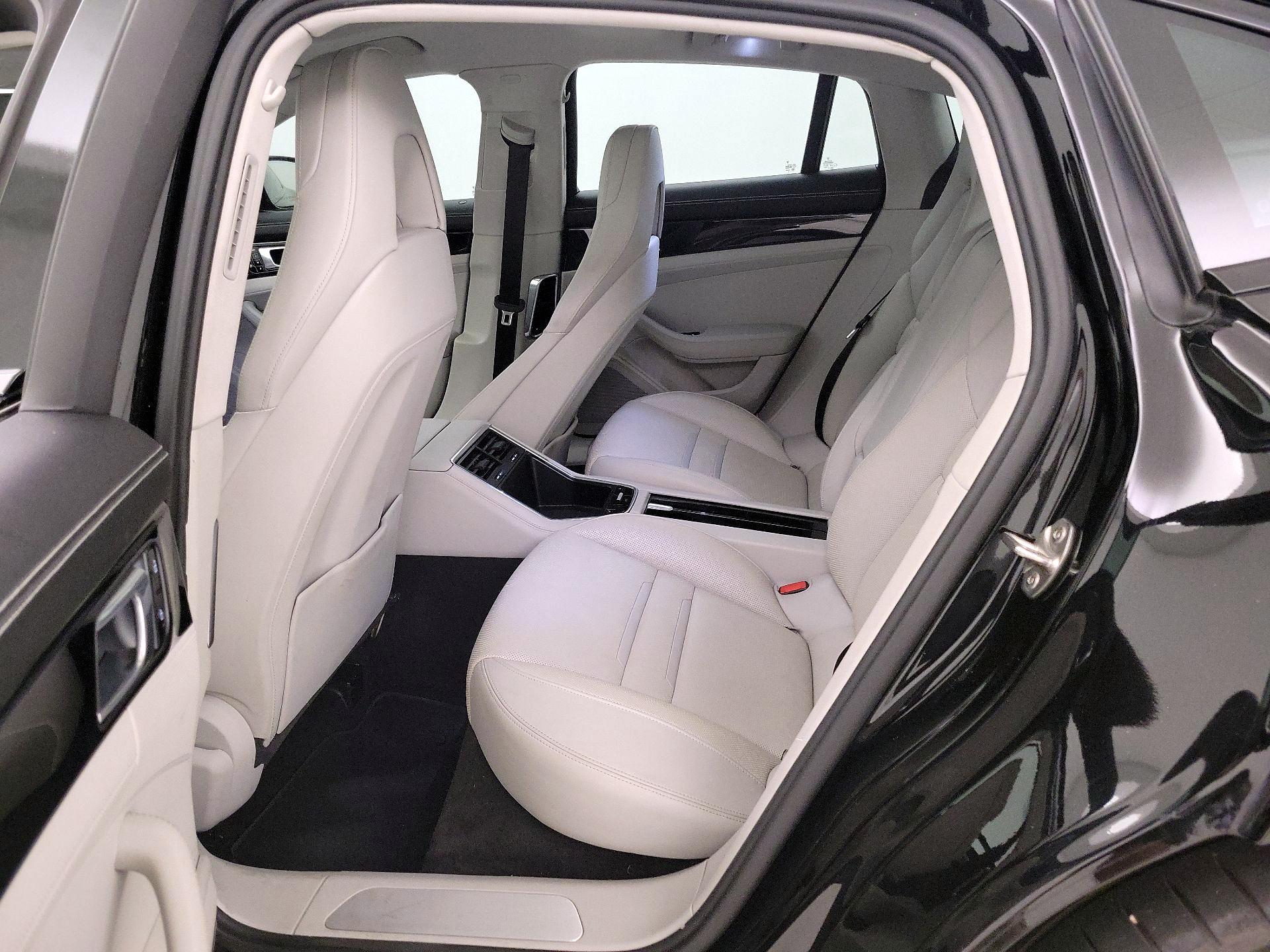 Thumbnail: 2019 Porsche Panamera - 20