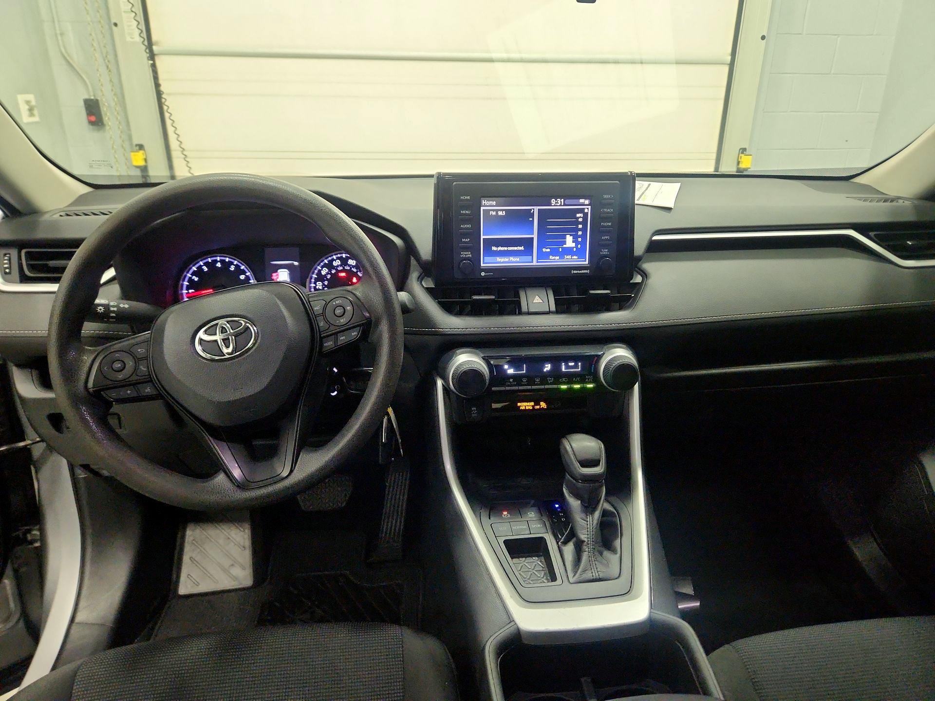 Thumbnail: 2022 Toyota RAV4 - 9