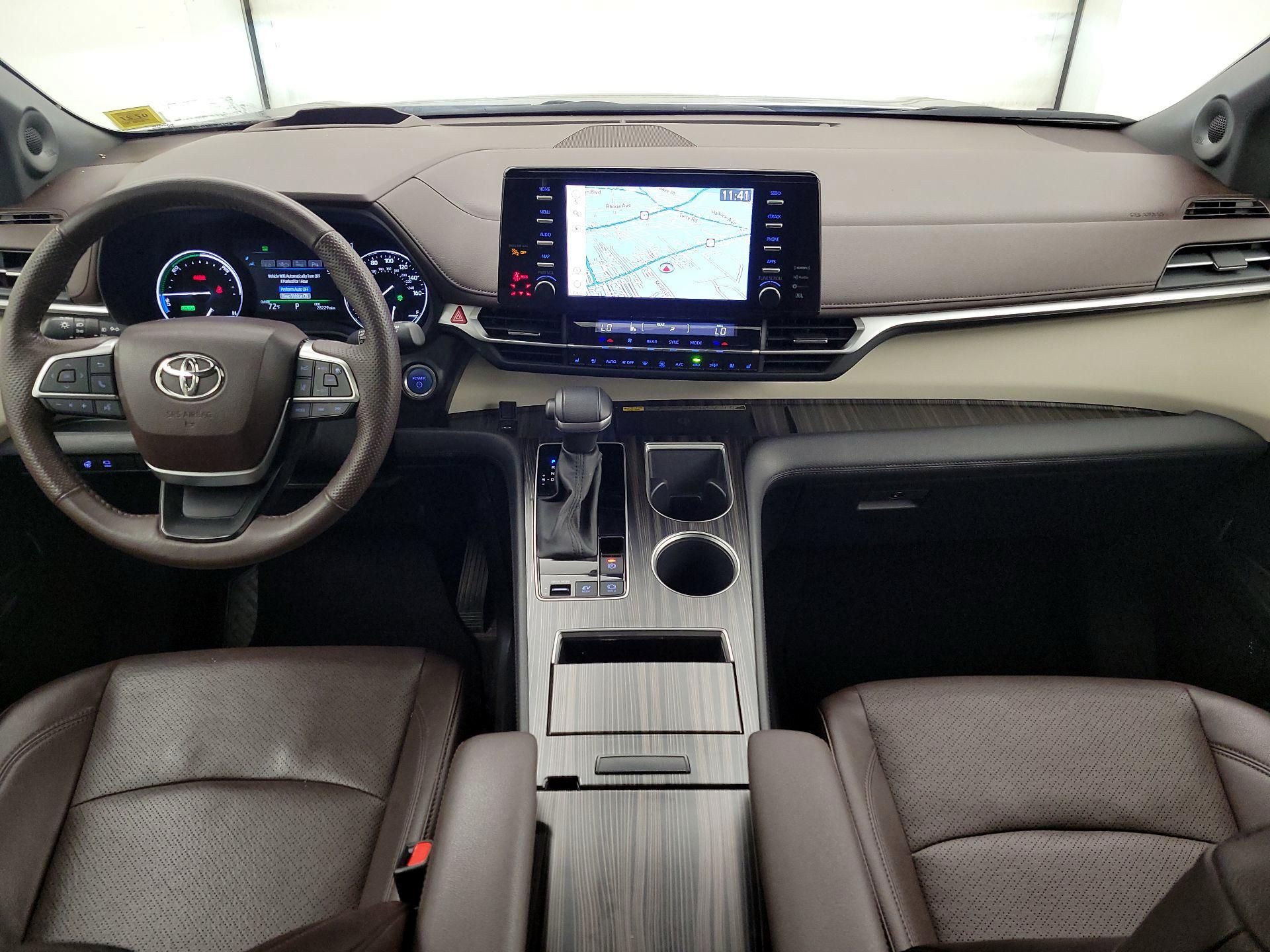 Thumbnail: 2023 Toyota Sienna - 9