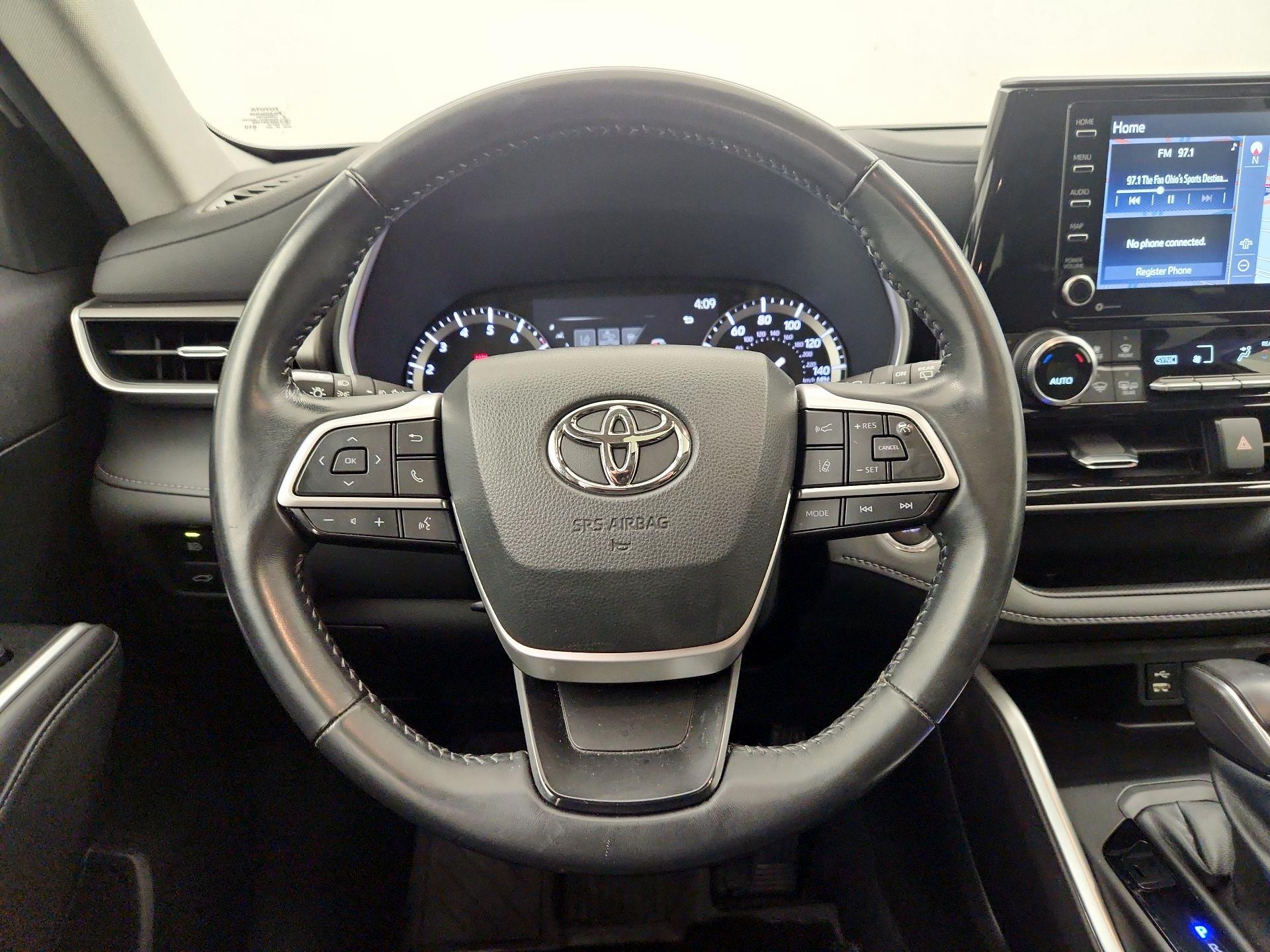 Thumbnail: 2022 Toyota Highlander - 10