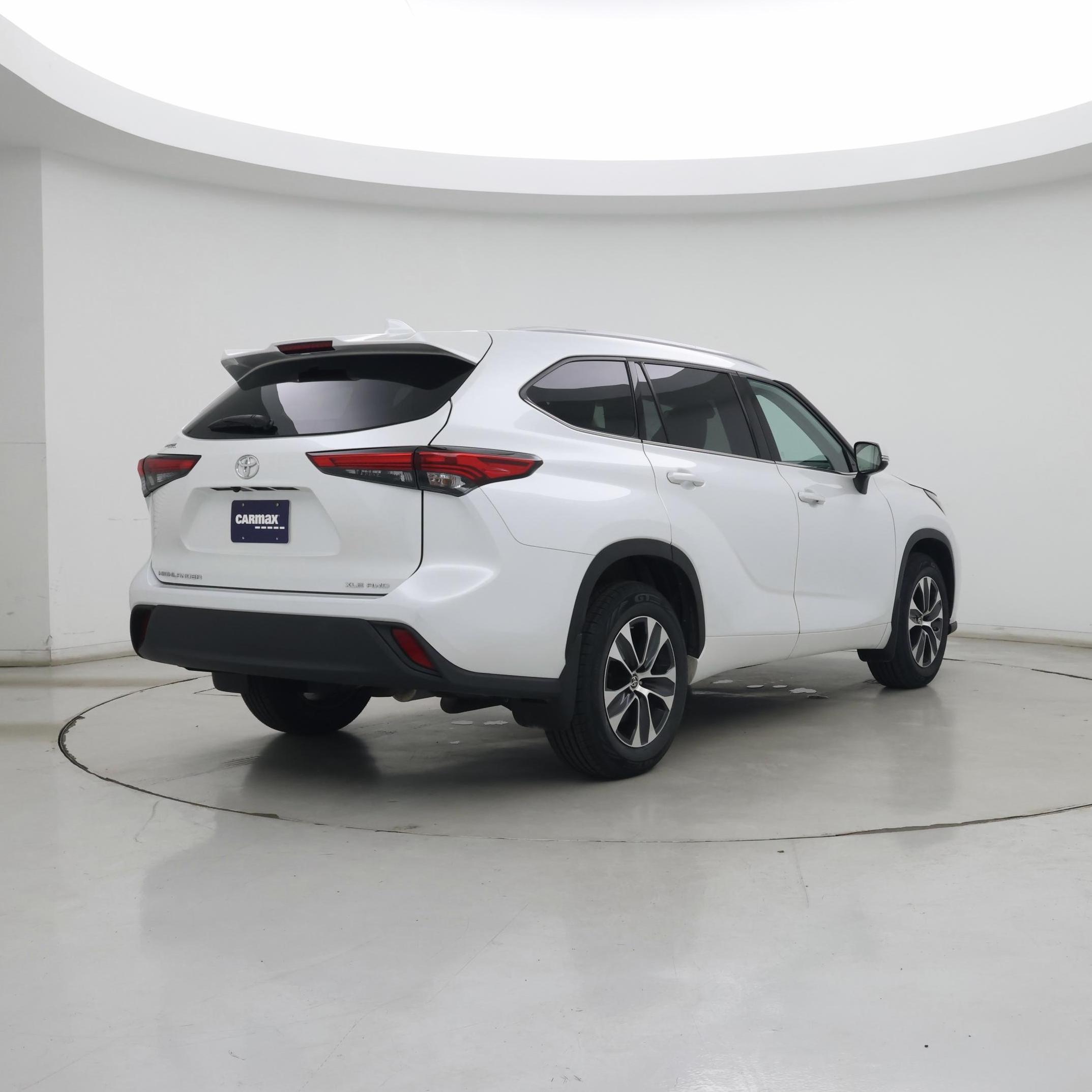 Thumbnail: 2022 Toyota Highlander - 8