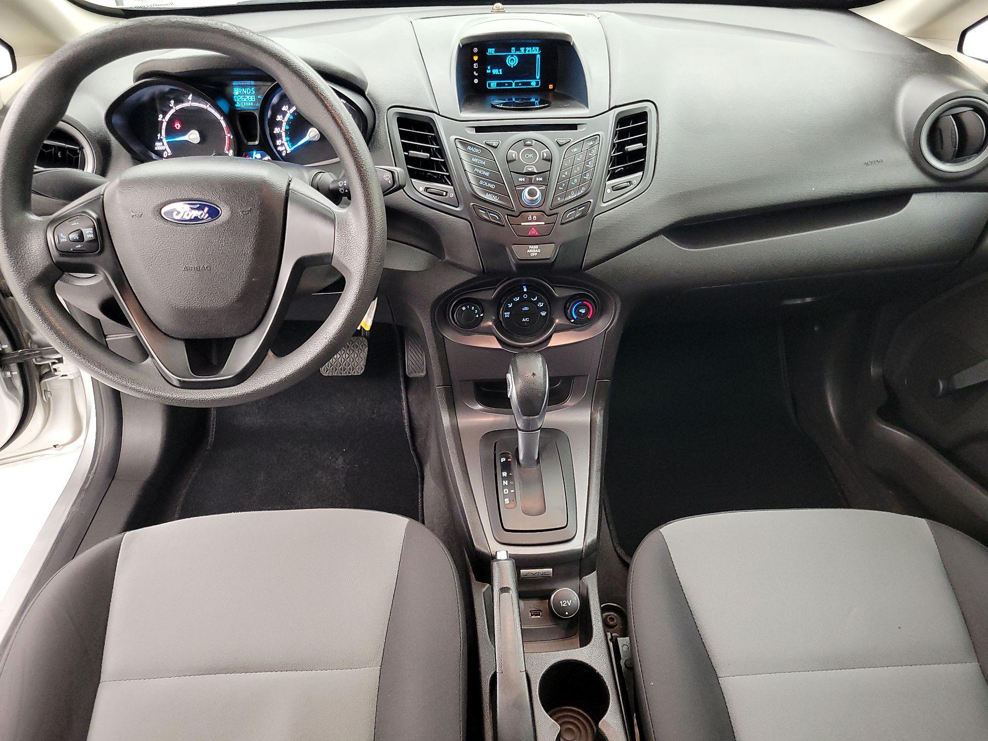 Thumbnail: 2016 Ford Fiesta - 9