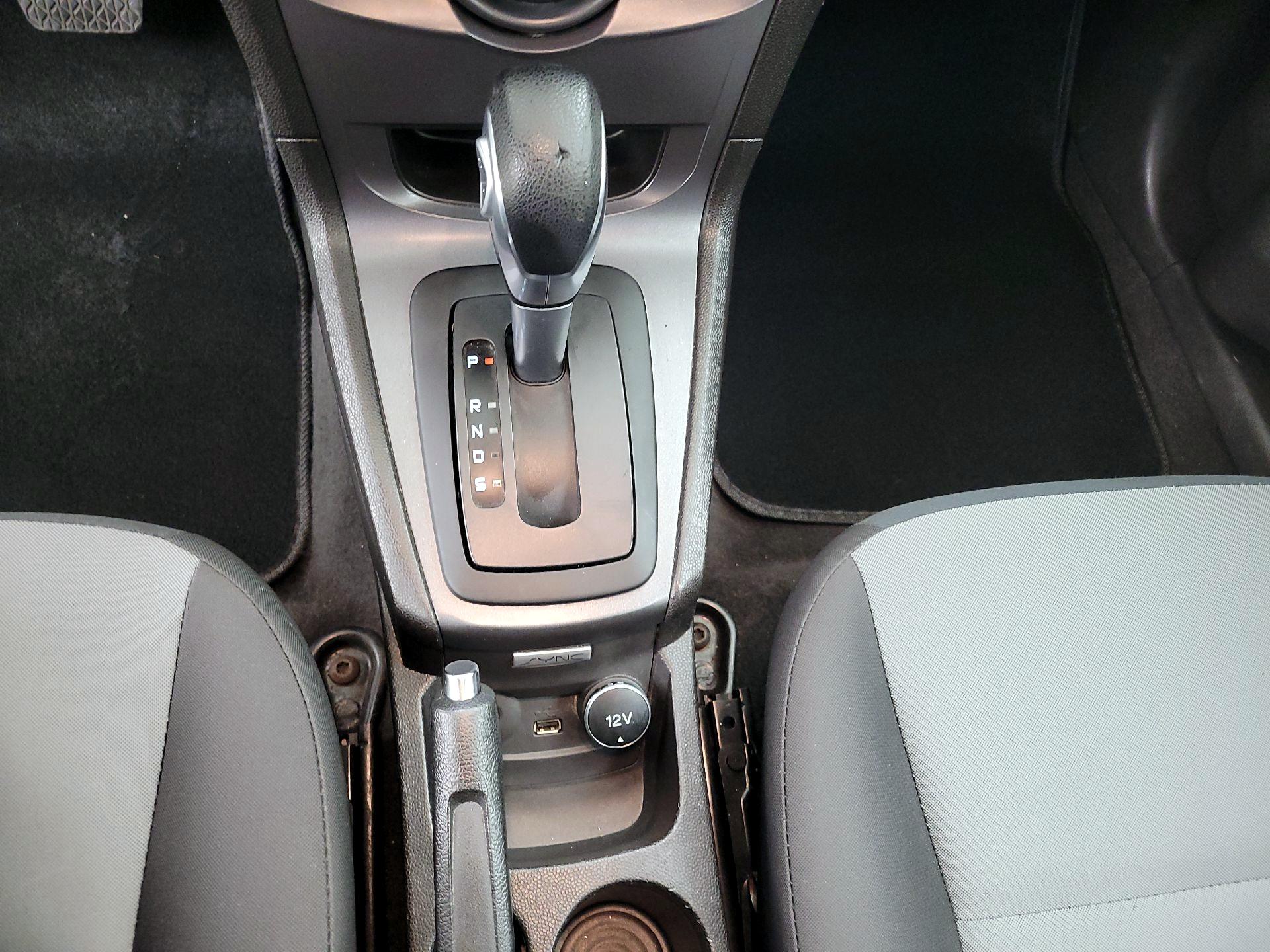 Thumbnail: 2016 Ford Fiesta - 16