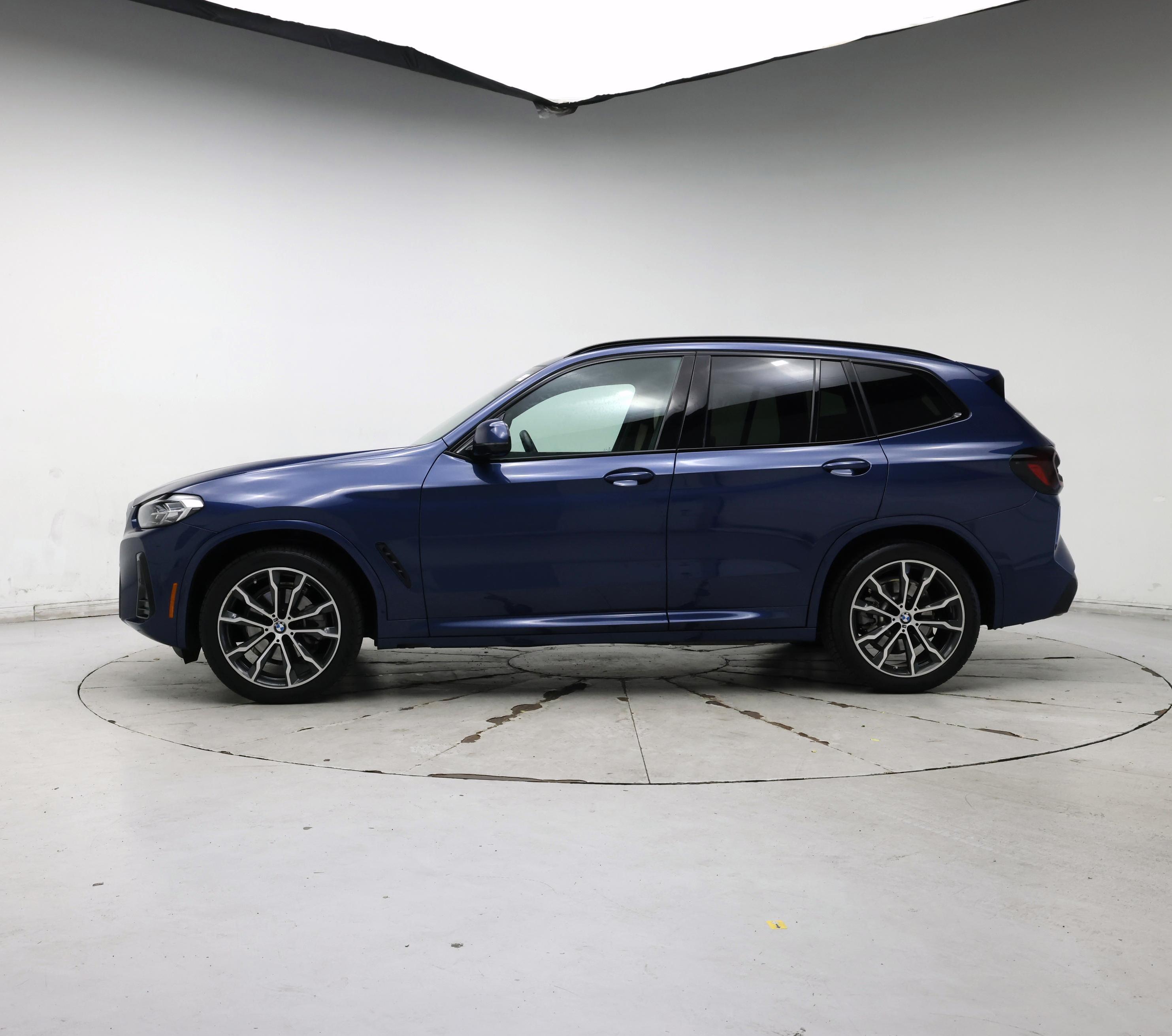 Thumbnail: 2022 BMW X3 - 3