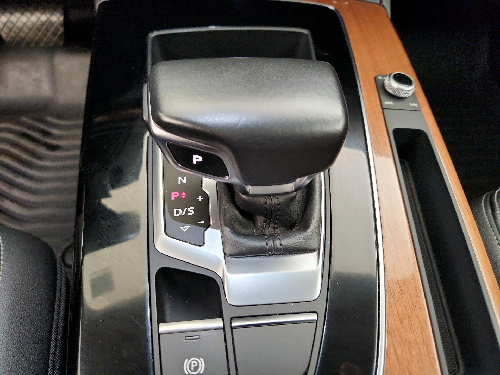 Thumbnail: 2021 Audi Q5 - 17