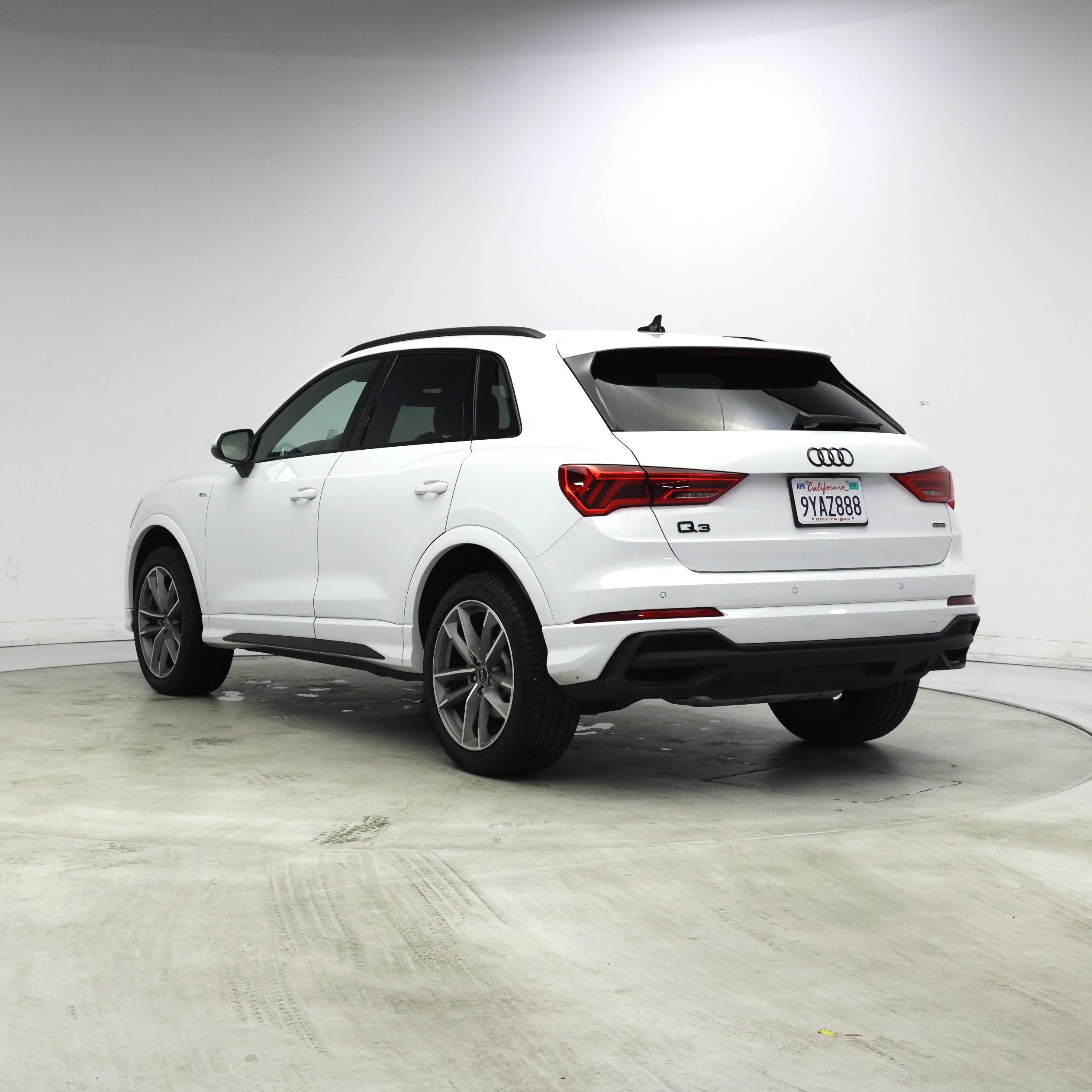 Thumbnail: 2025 Audi Q3 - 2