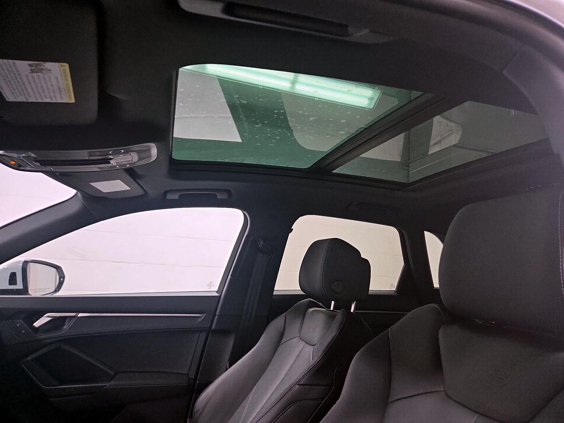 Thumbnail: 2025 Audi Q3 - 19